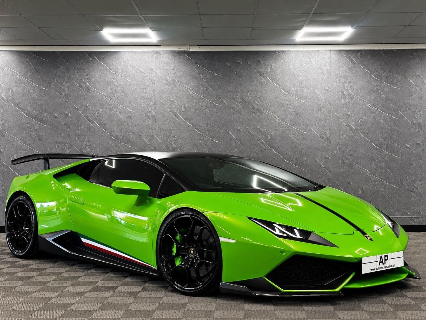 2015 Lamborghini Huracan - Image 2