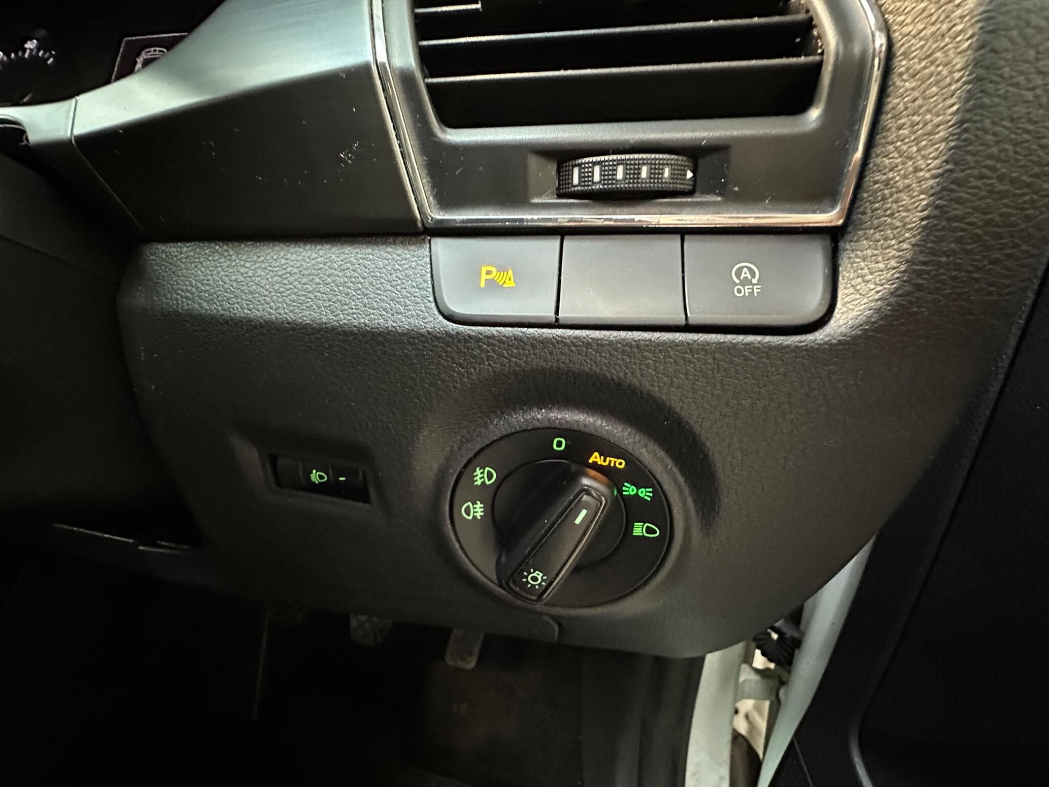 2015 Skoda Fabia - Thumbnail 20