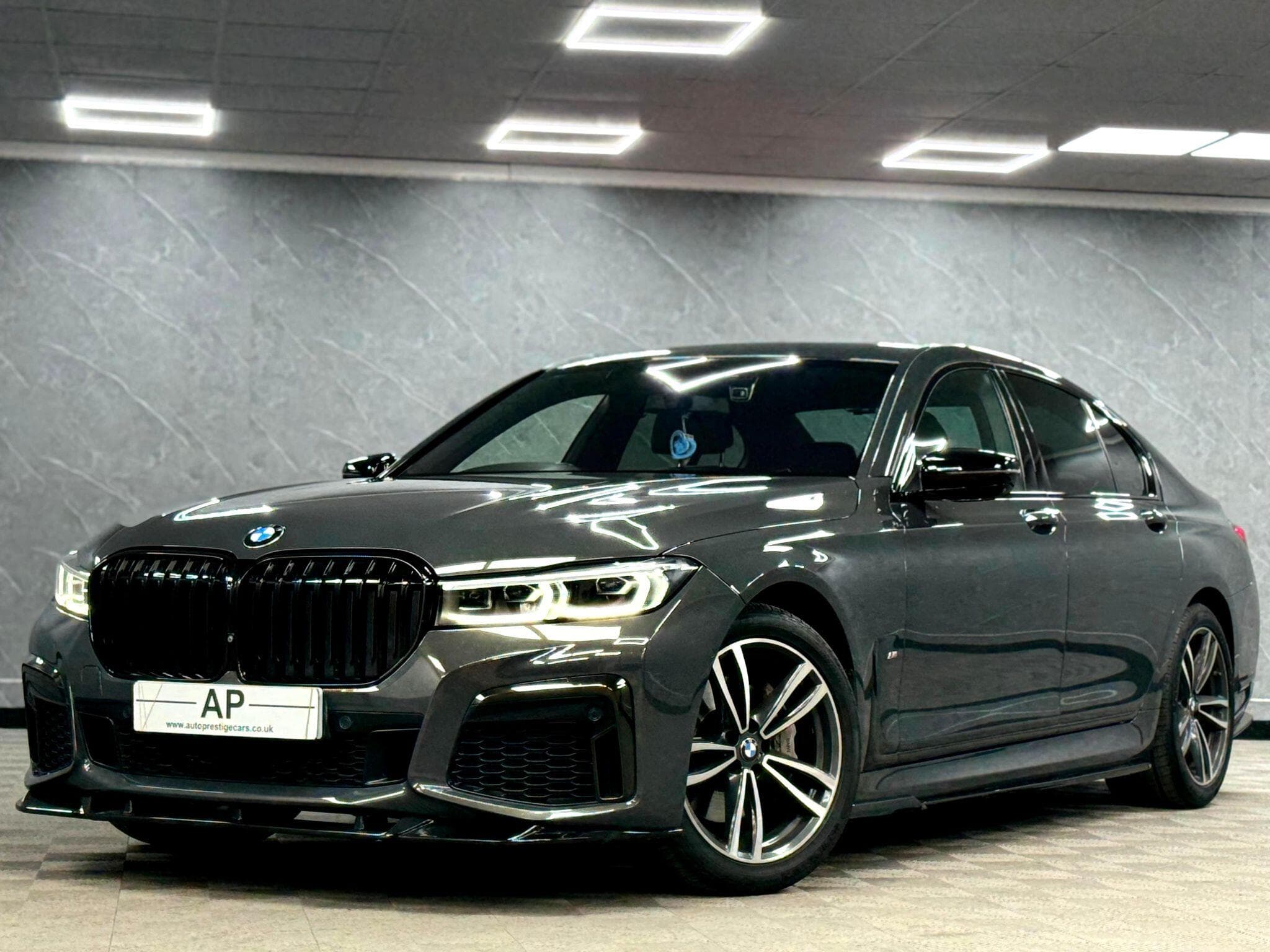 2019 BMW 7 Series - Image 4