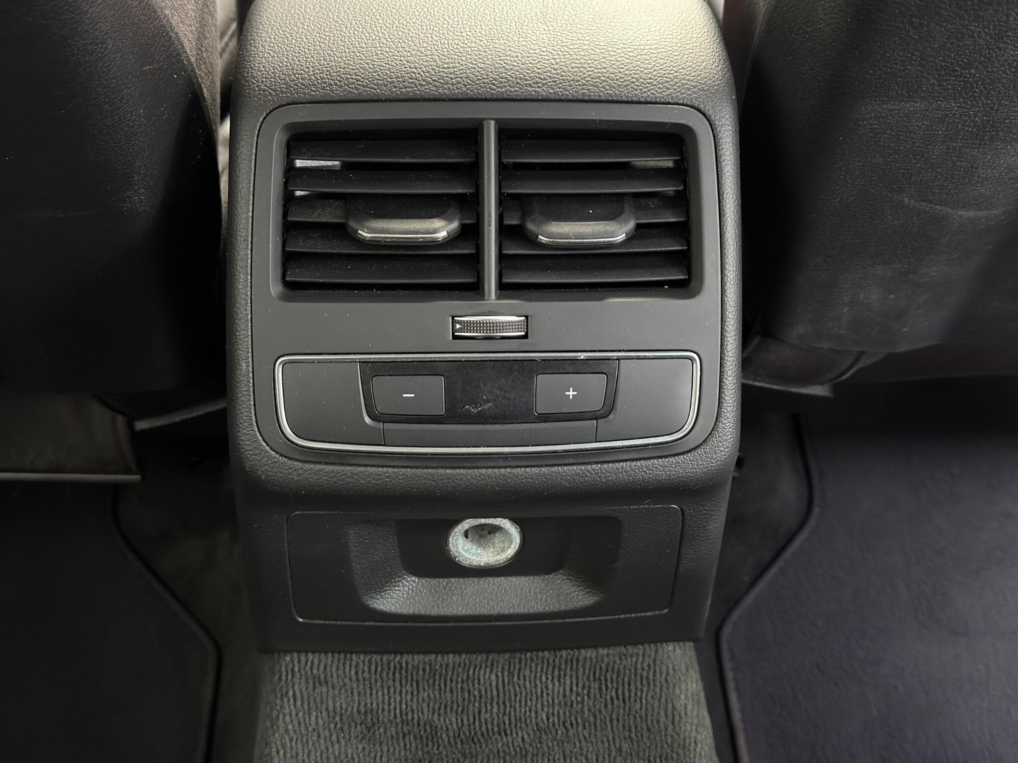 2017 Audi A4 Avant - Thumbnail 22