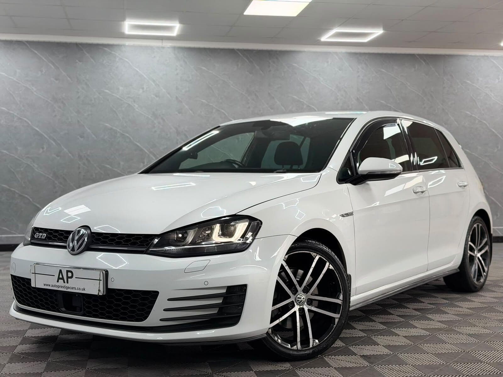 2015 Volkswagen Golf - Thumbnail 18