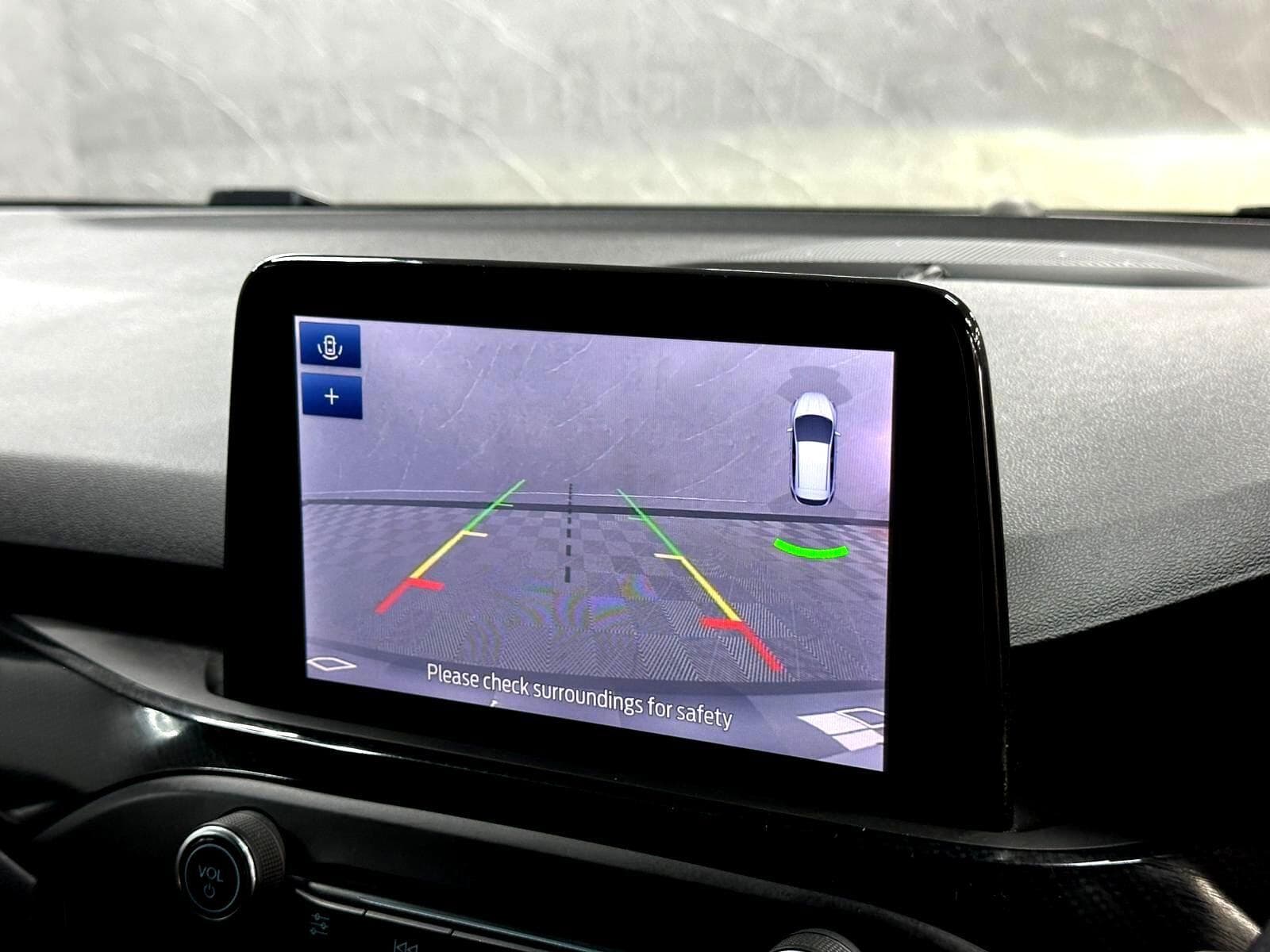 2020 Ford Focus - Thumbnail 38