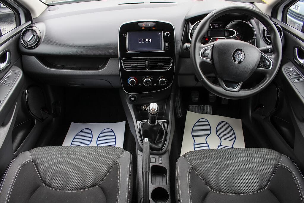 2017 Renault Clio - Thumbnail 22