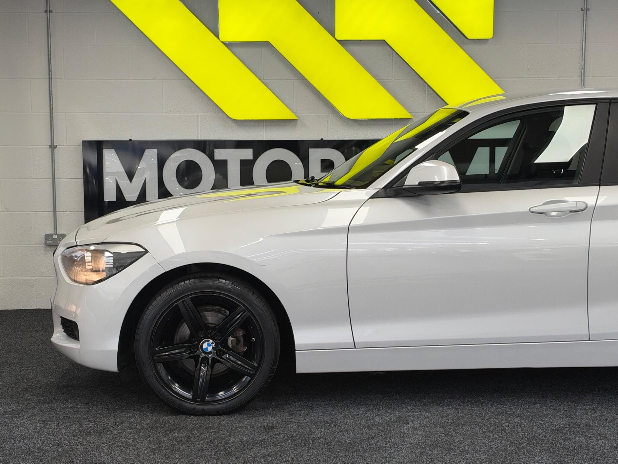 2014 BMW 1 Series - Thumbnail 8