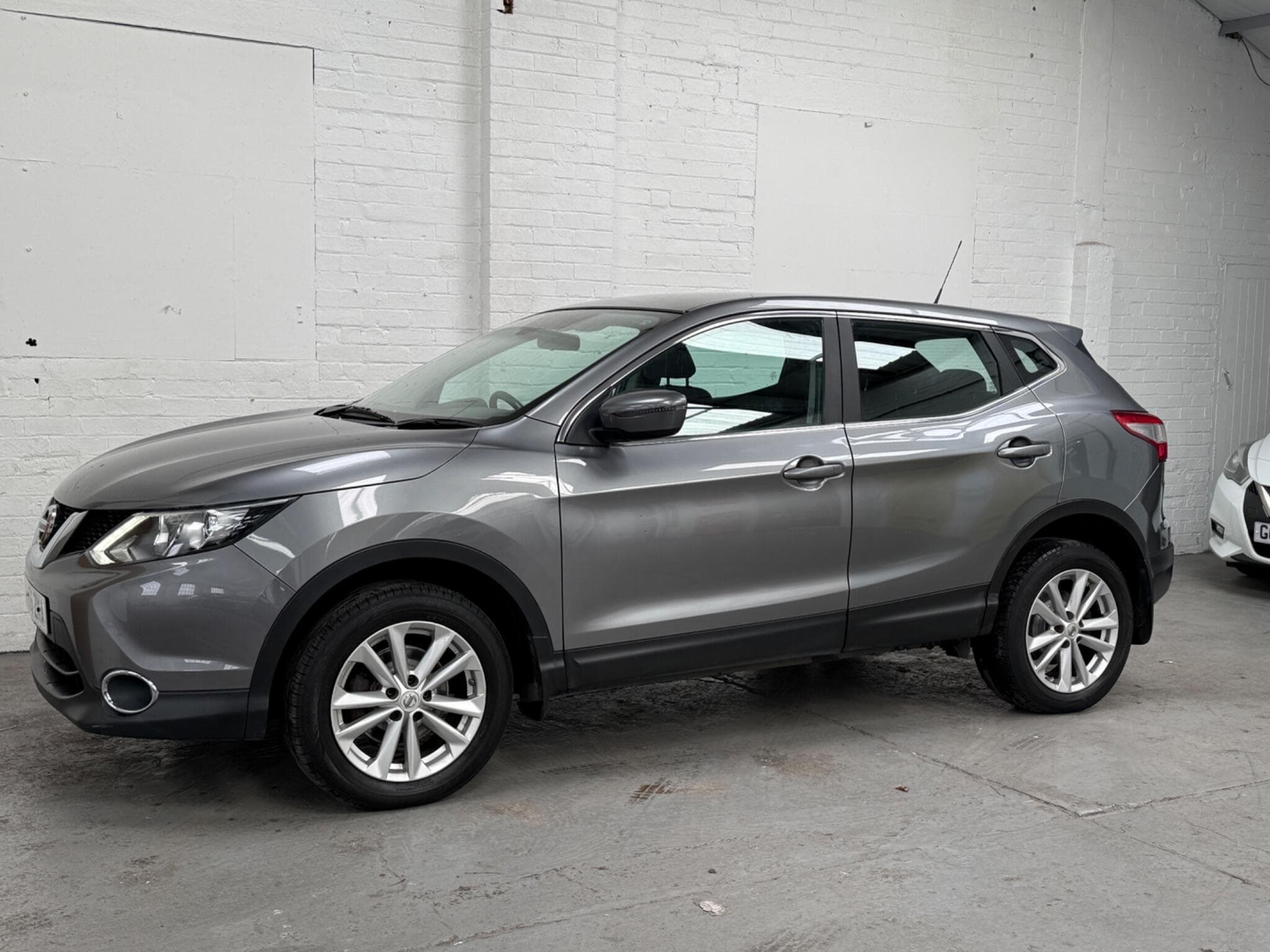 2016 Nissan Qashqai - Thumbnail 11