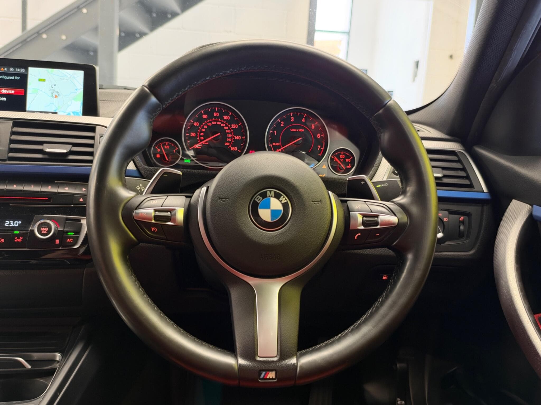 2017 BMW 3 Series - Thumbnail 34