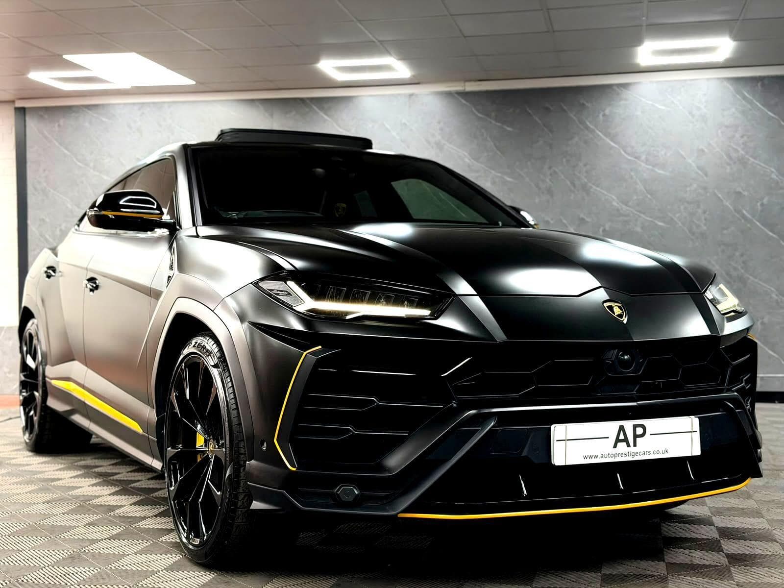 2022 Lamborghini Urus - Thumbnail 23