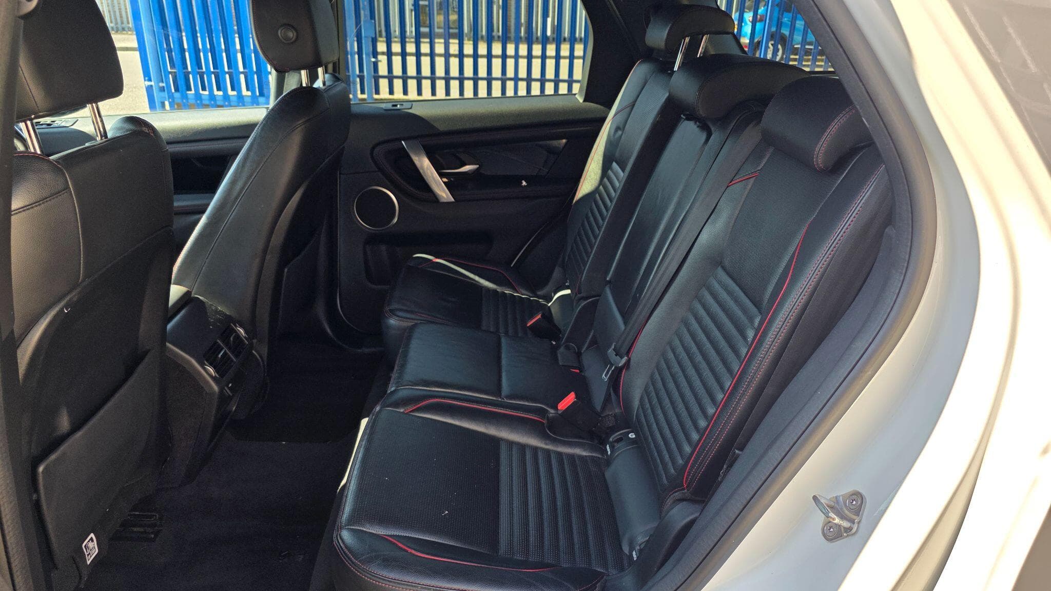 2020 Land Rover Discovery Sport - Thumbnail 17