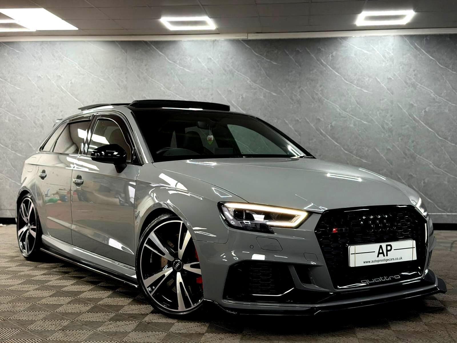 2020 Audi RS3 - Thumbnail 5