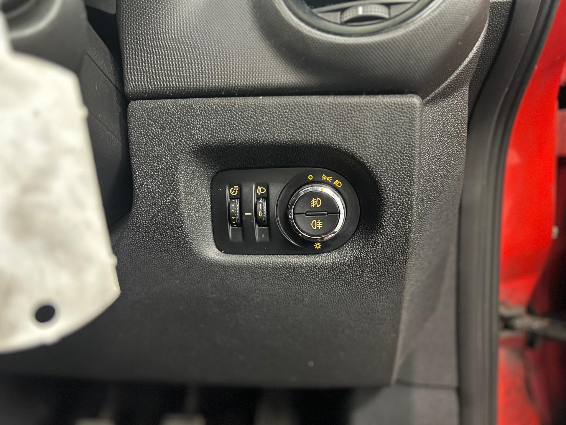 2012 Vauxhall Corsa - Thumbnail 25