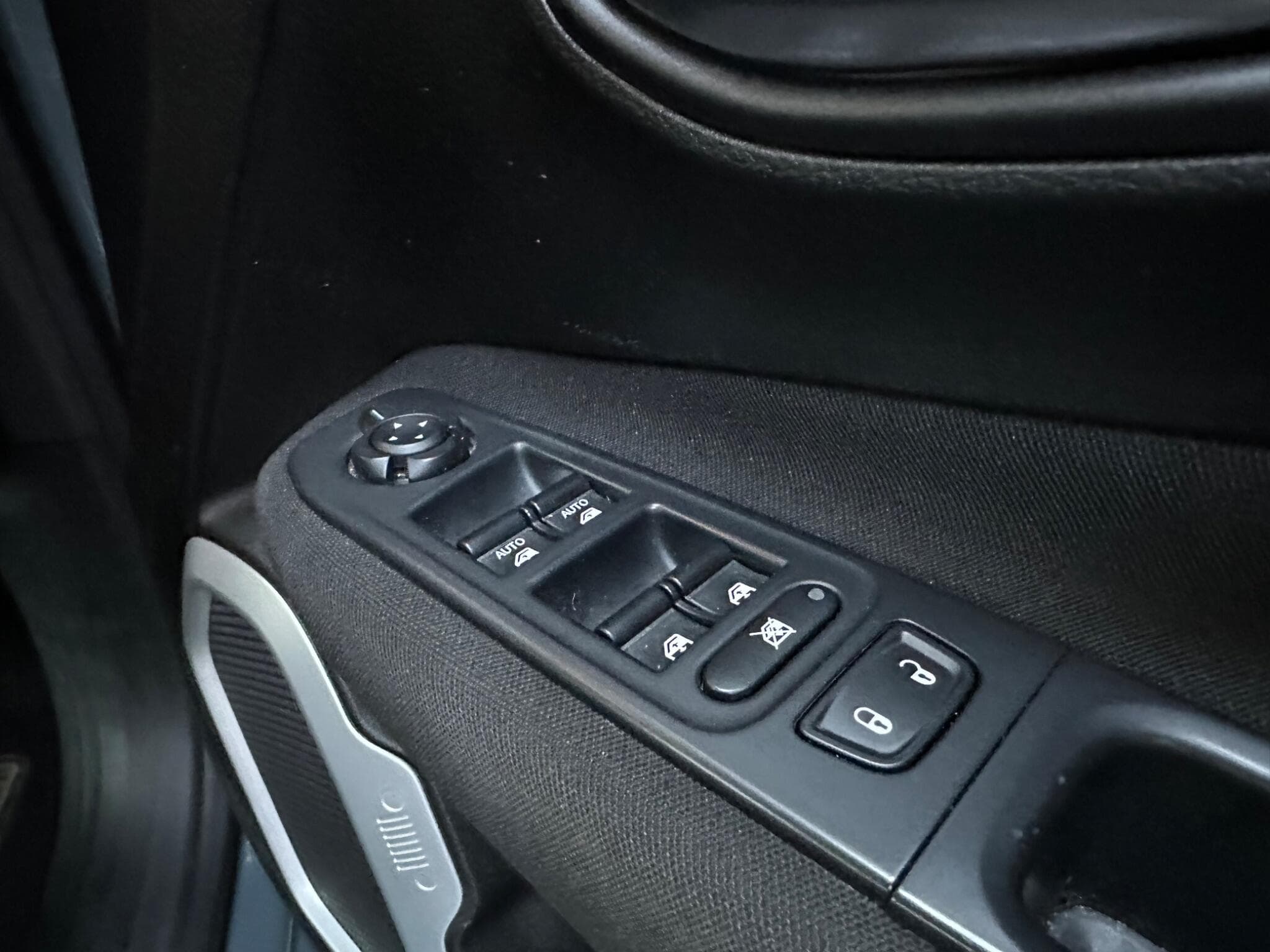 2016 Jeep Renegade - Thumbnail 19