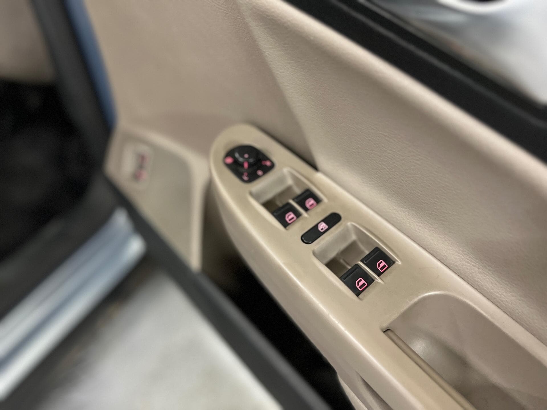 2009 Volkswagen Passat - Thumbnail 19