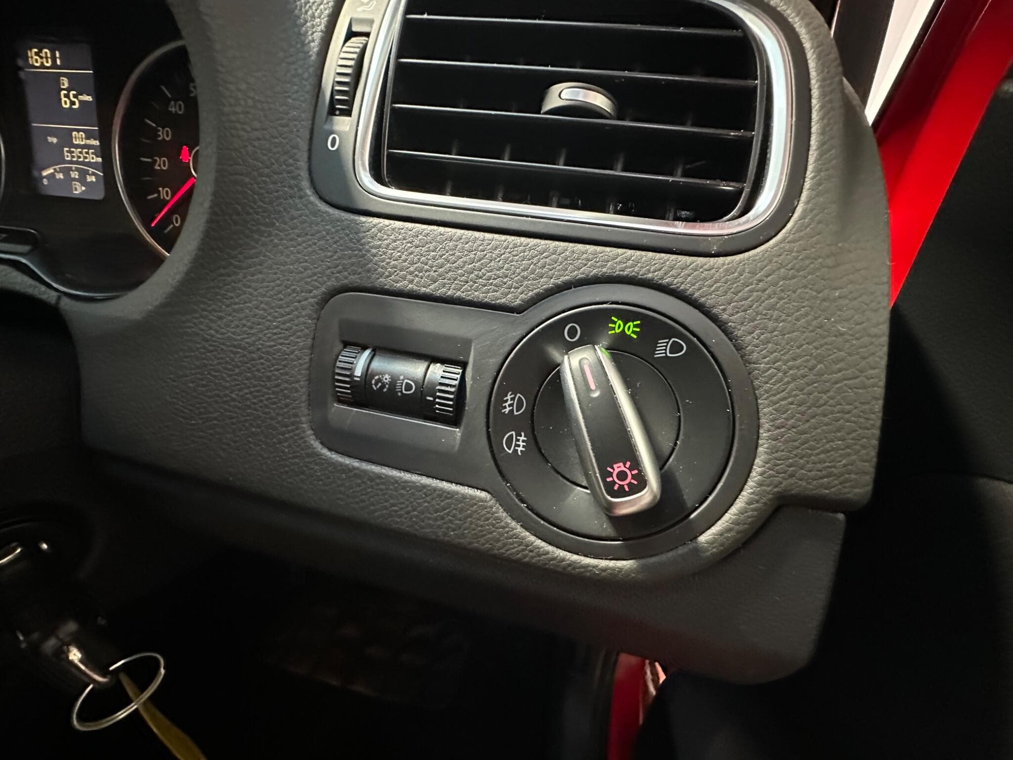 2011 Volkswagen Polo - Thumbnail 15
