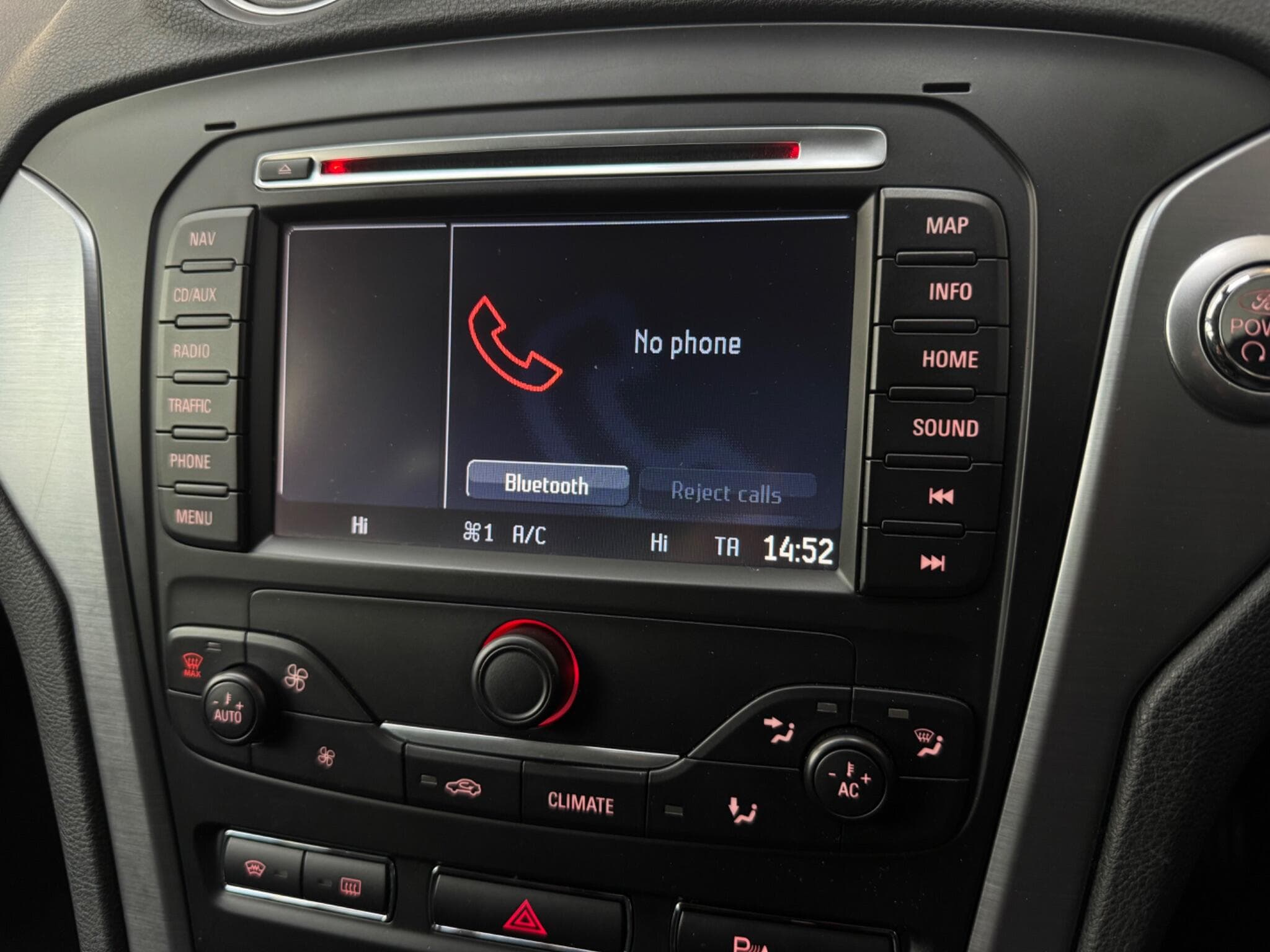 2013 Ford Mondeo - Thumbnail 16