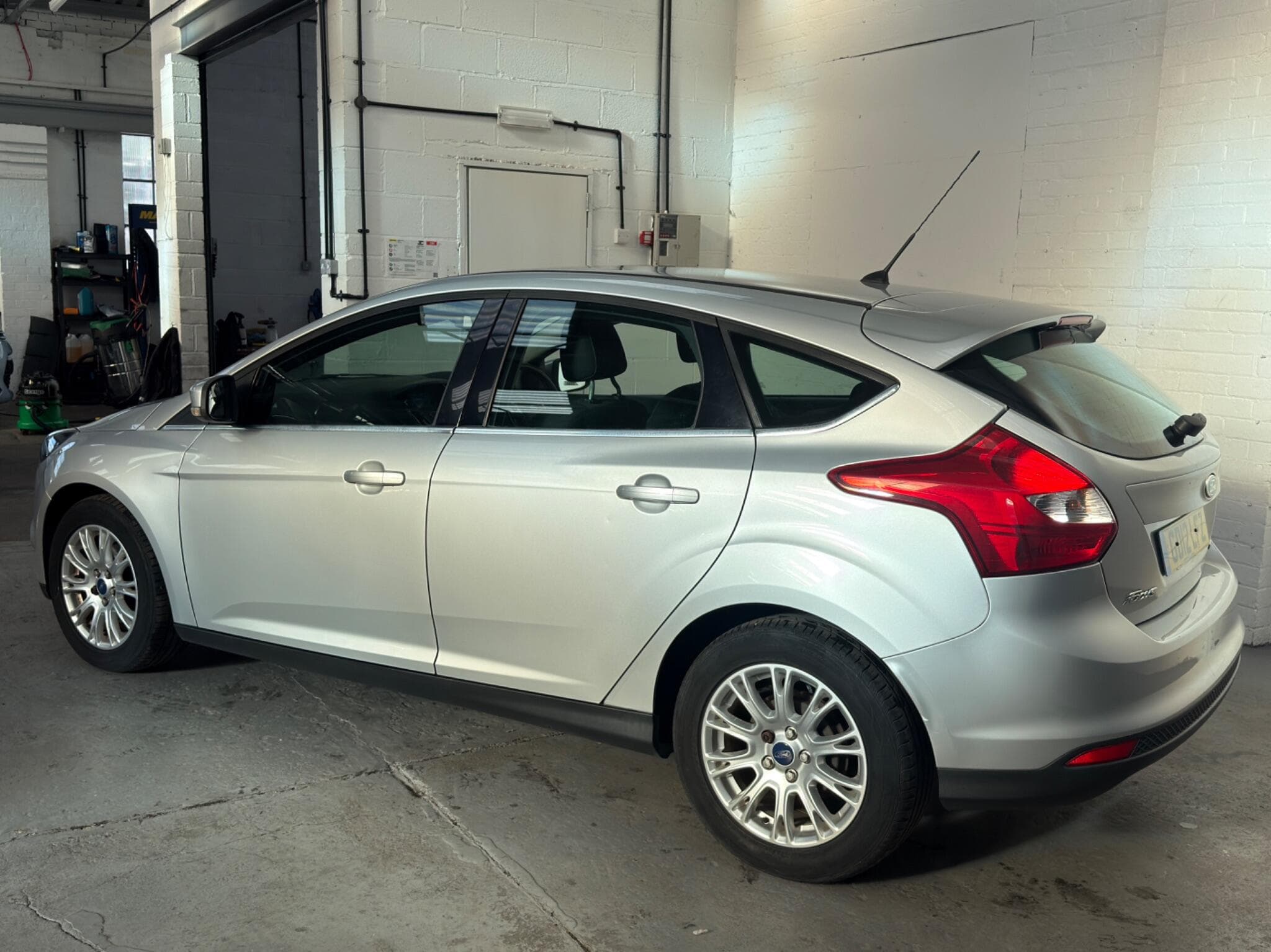 2012 Ford Focus - Thumbnail 39