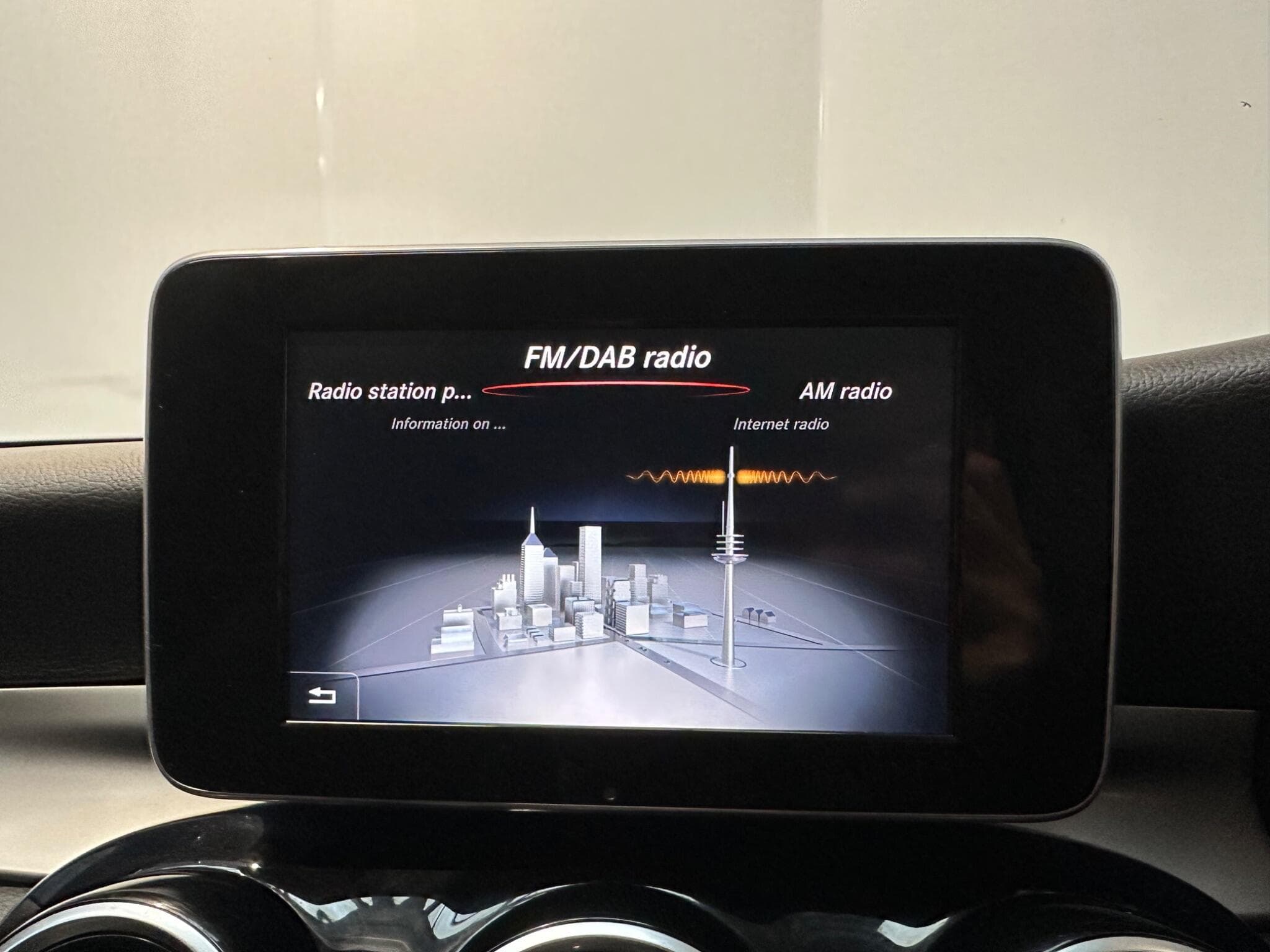 2018 Mercedes-Benz C Class - Thumbnail 16