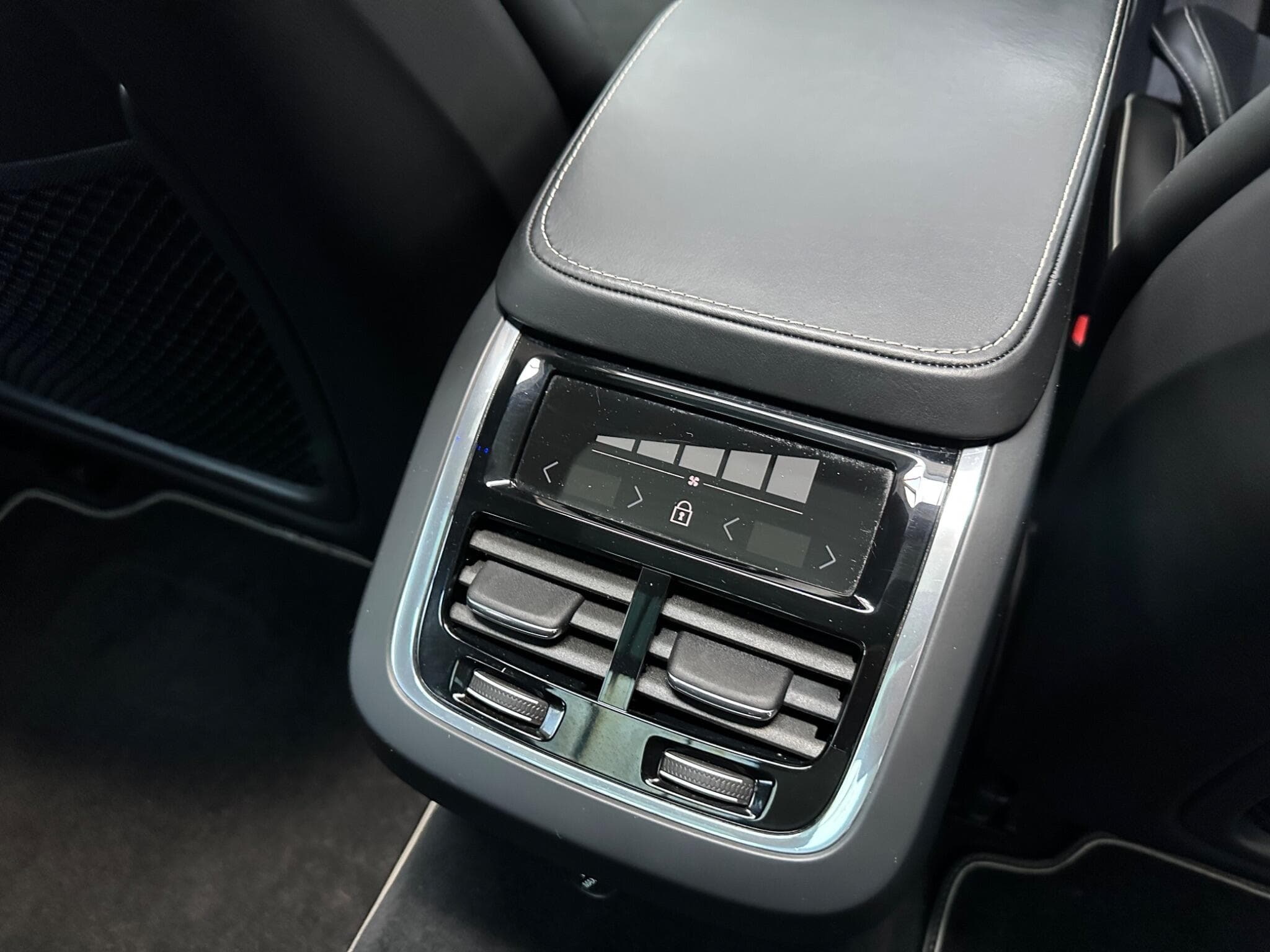 2020 Volvo V90 - Thumbnail 26