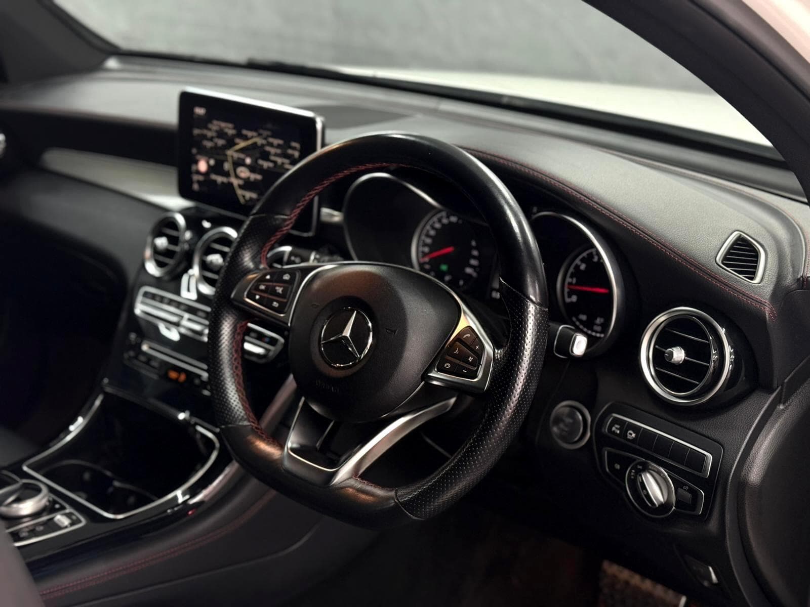 2018 Mercedes-Benz GLC - Thumbnail 35