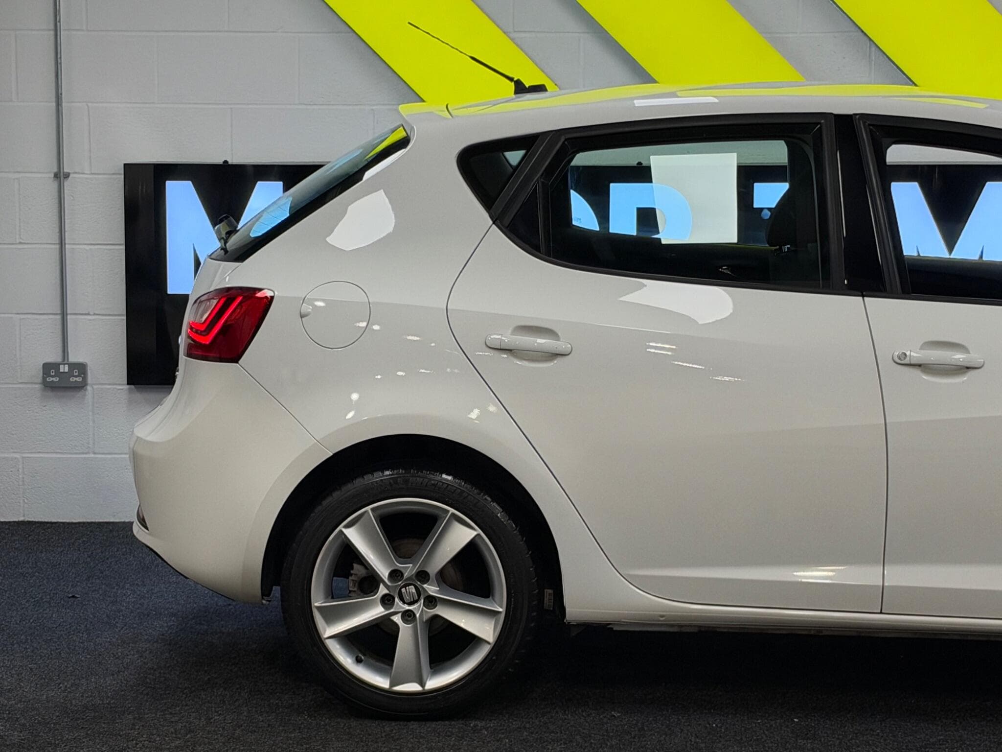 2017 SEAT Ibiza - Thumbnail 35