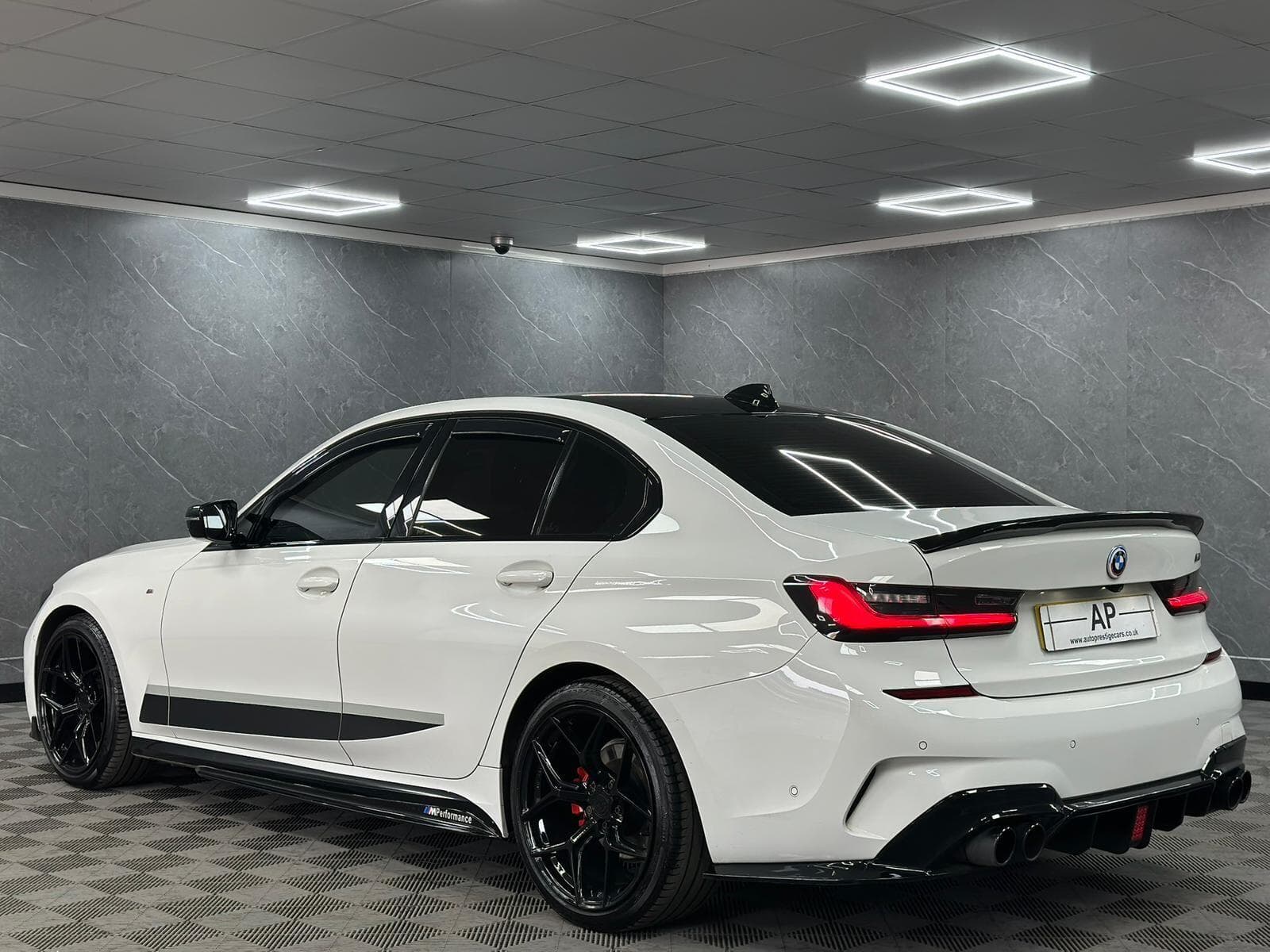 2020 BMW 3 Series - Thumbnail 15