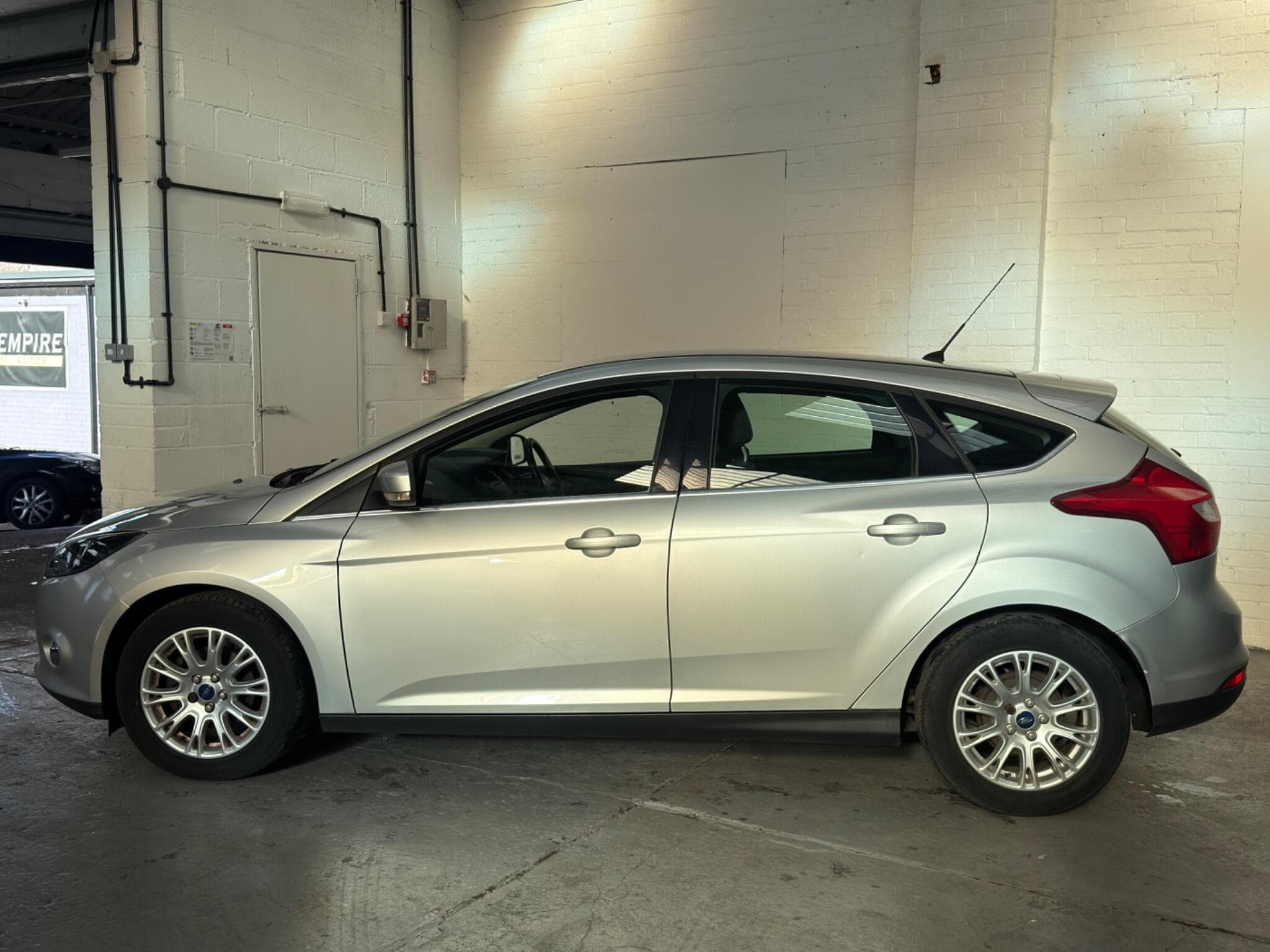 2012 Ford Focus - Thumbnail 9