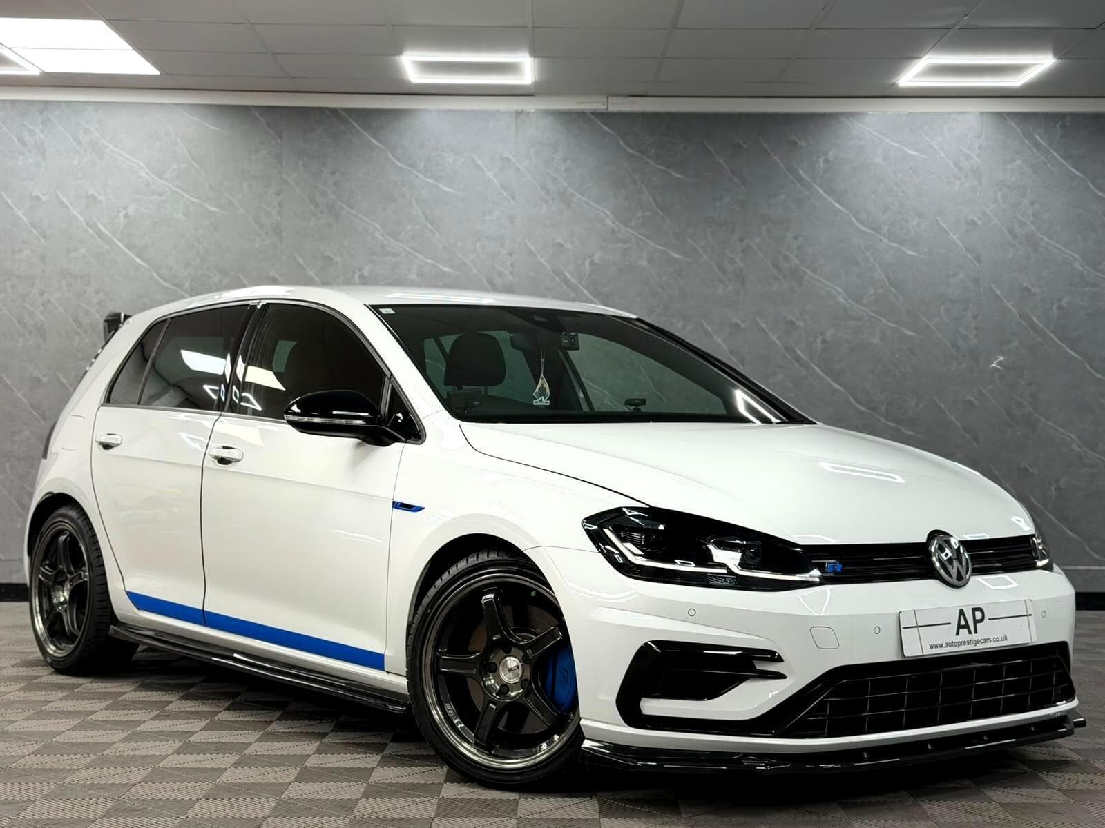 2019 Volkswagen Golf - Main