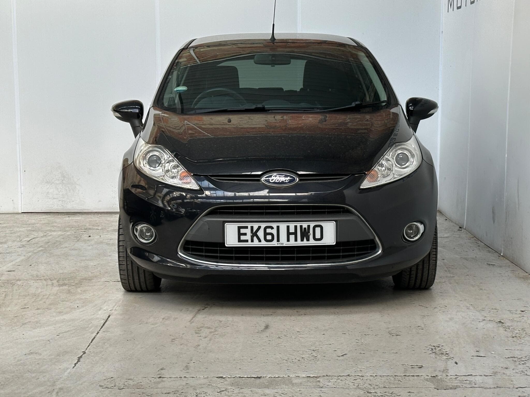 2011 Ford Fiesta - Image 2