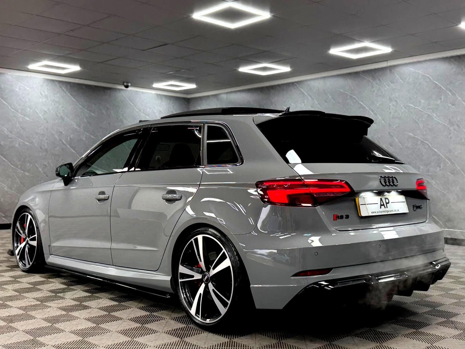 2020 Audi RS3 - Thumbnail 29