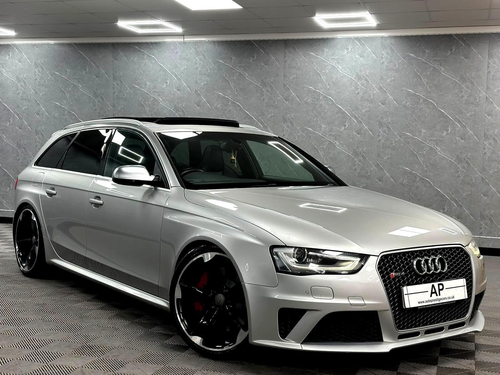 2015 Audi RS4 Avant - Thumbnail 43