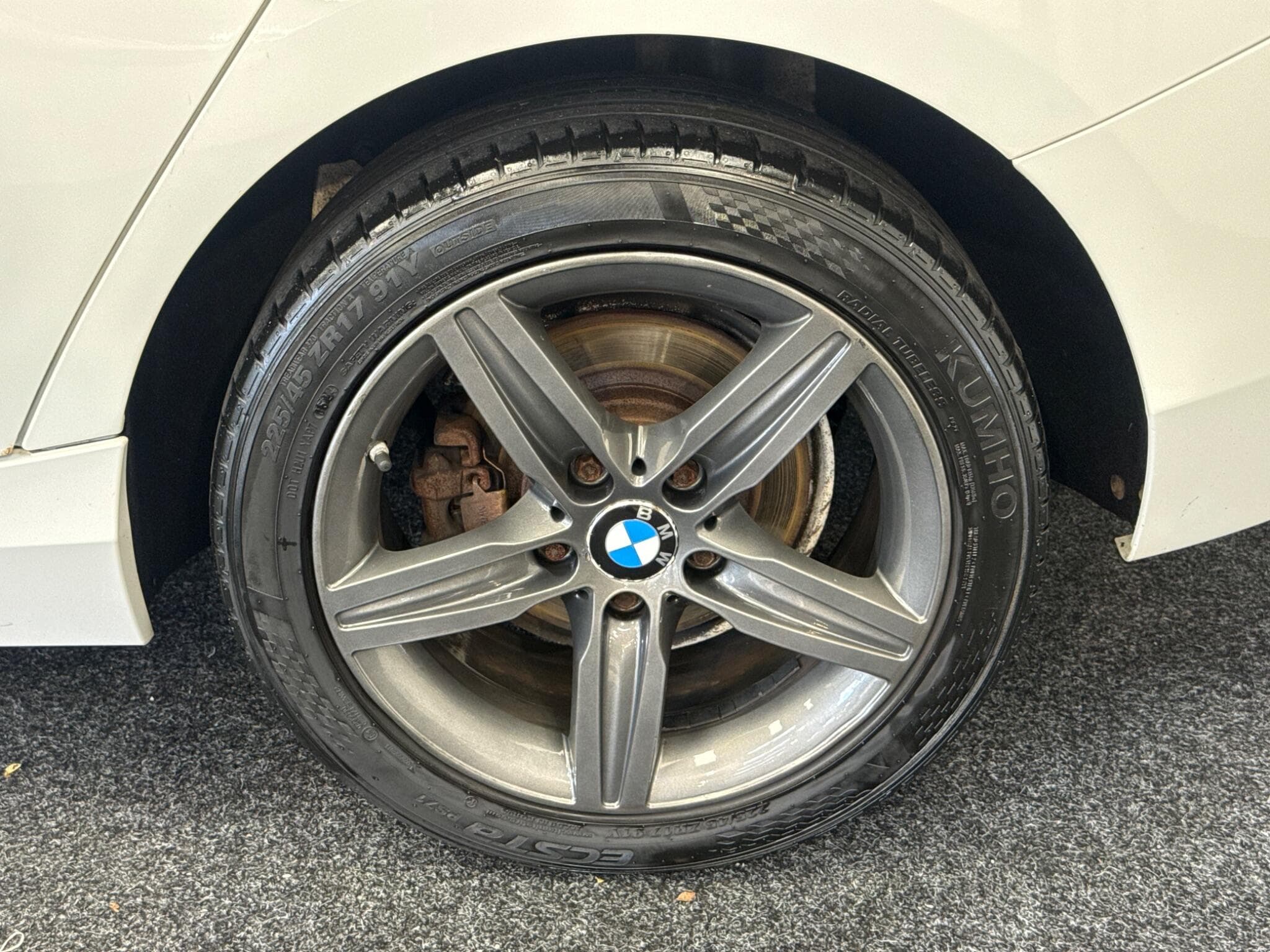 2014 BMW 1 Series - Thumbnail 24