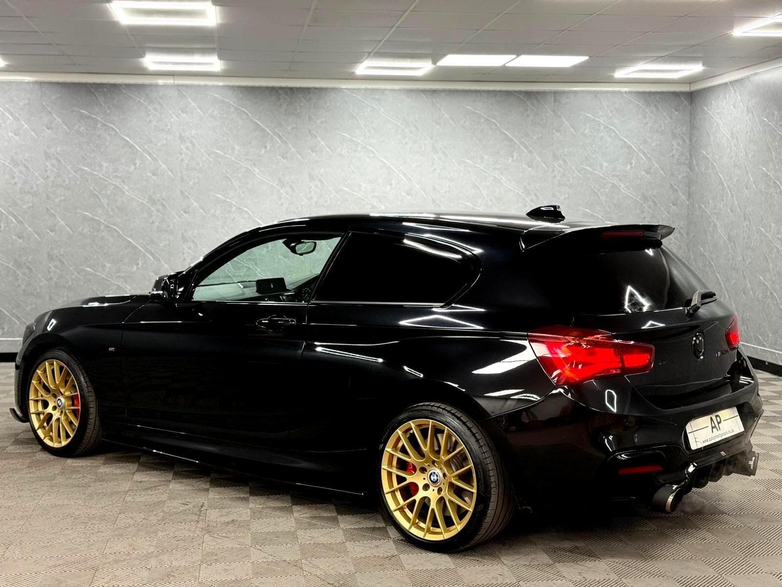 2017 BMW 1 Series - Thumbnail 29