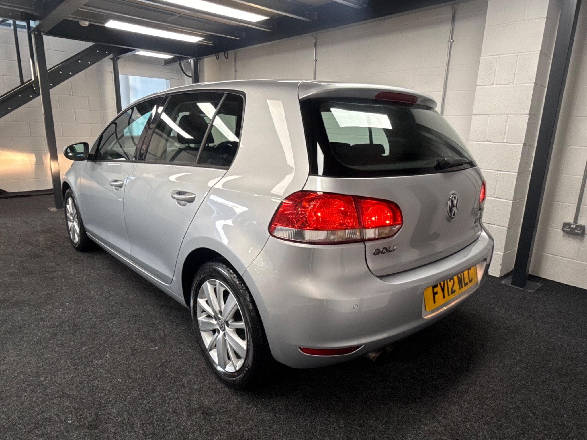 2012 Volkswagen Golf - Image 4