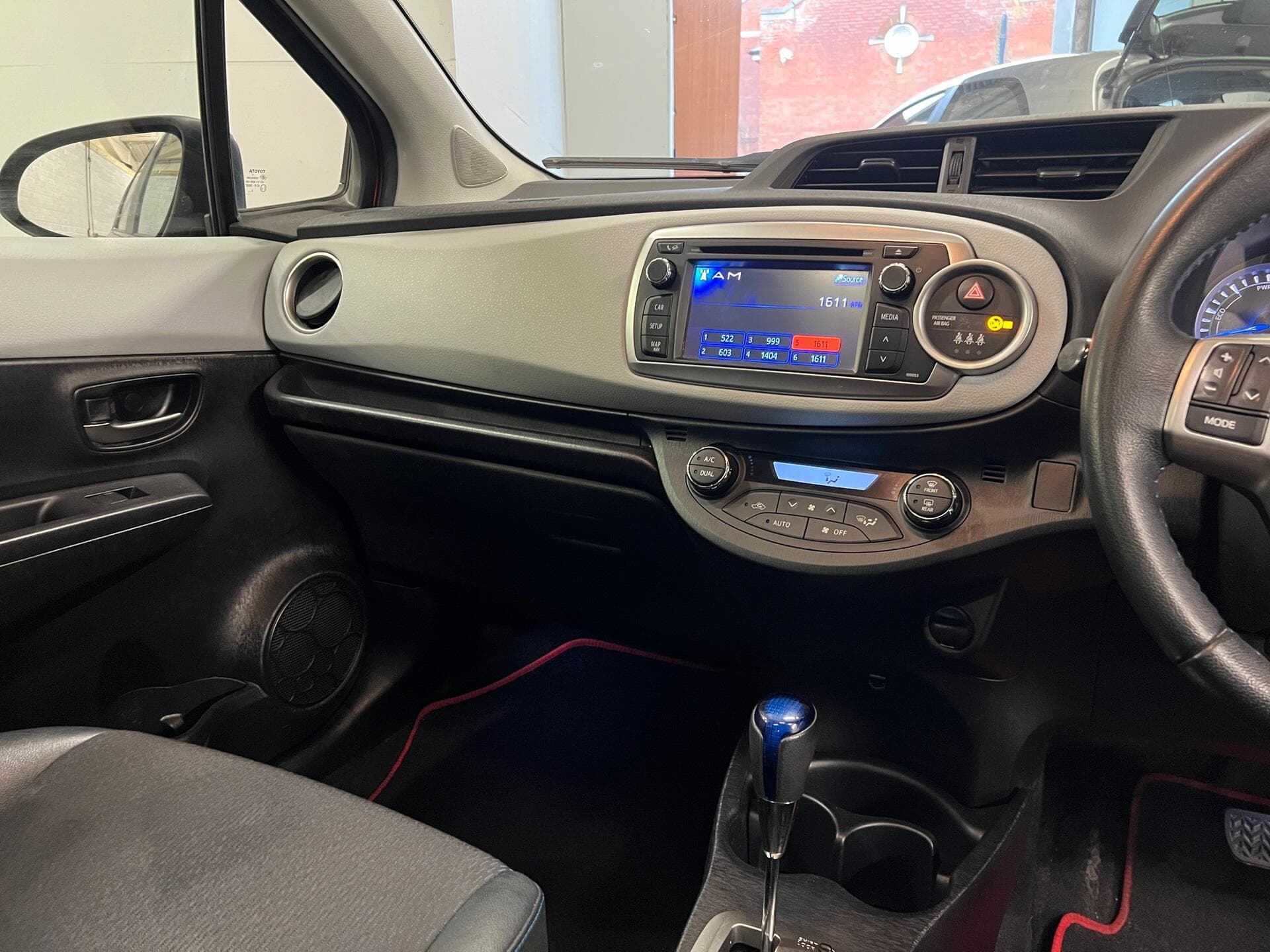 2014 Toyota Yaris - Thumbnail 34