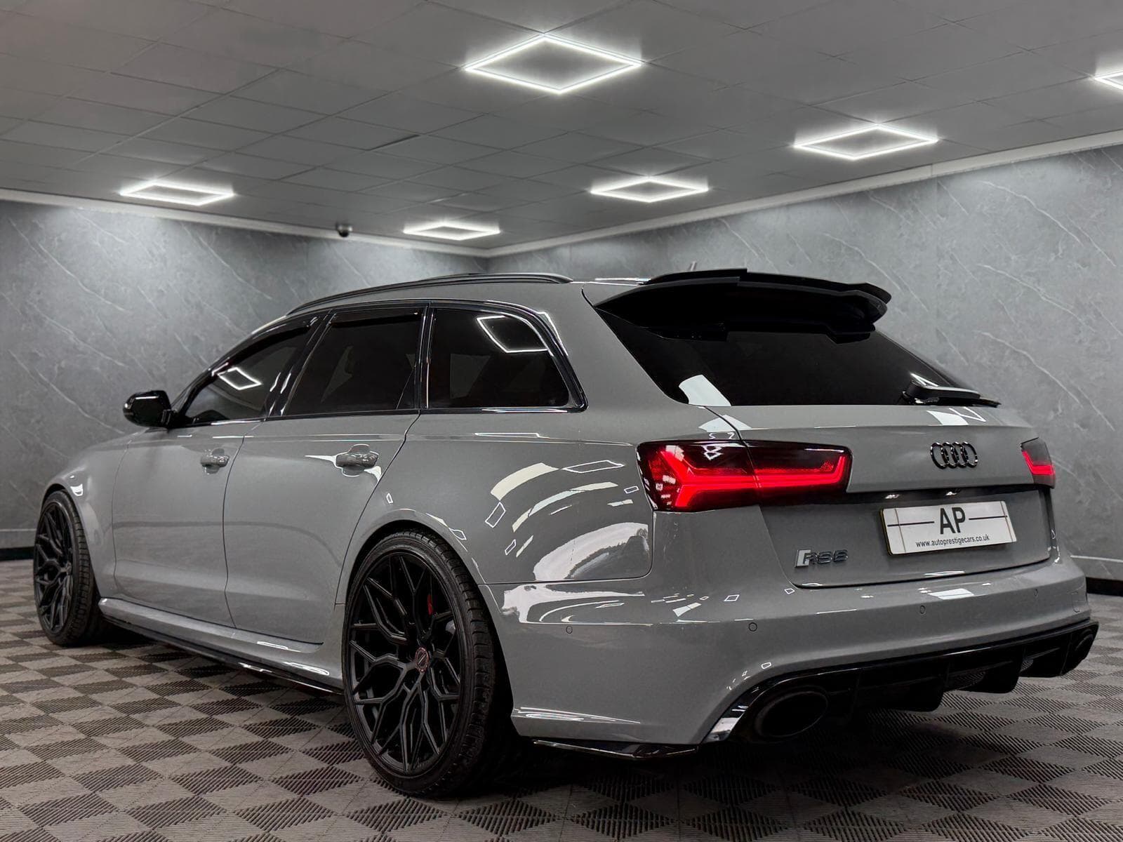 2016 Audi RS6 Avant - Thumbnail 23