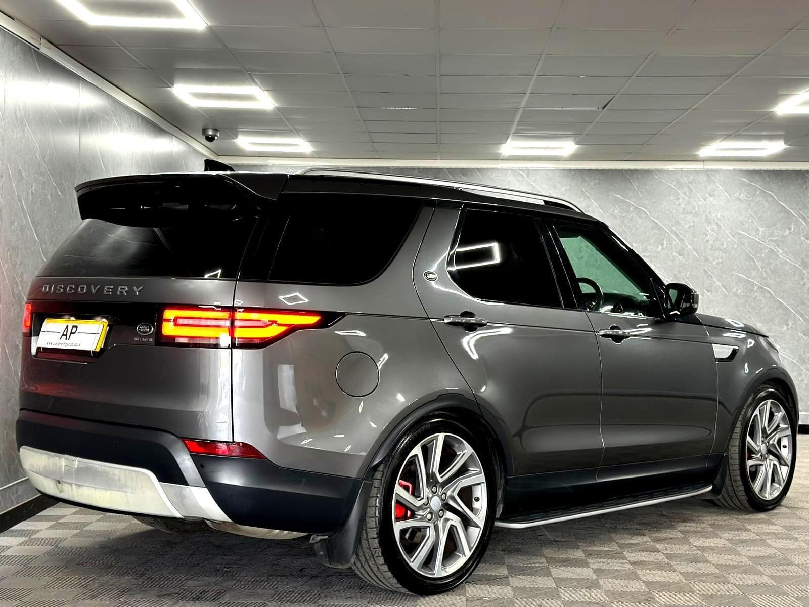 2017 Land Rover Discovery - Thumbnail 4