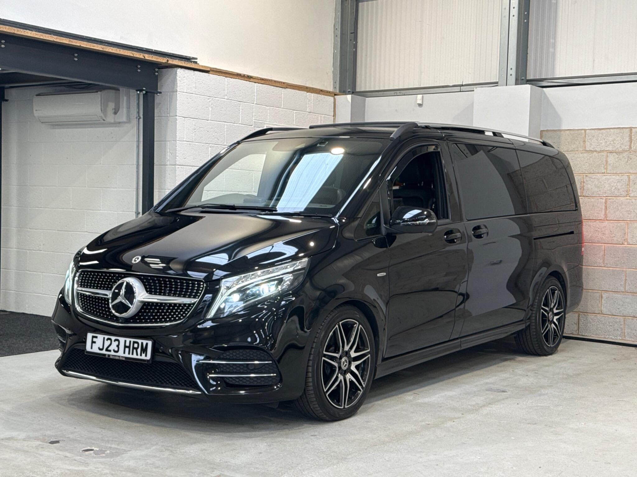 2023 Mercedes-Benz V Class - Thumbnail 13