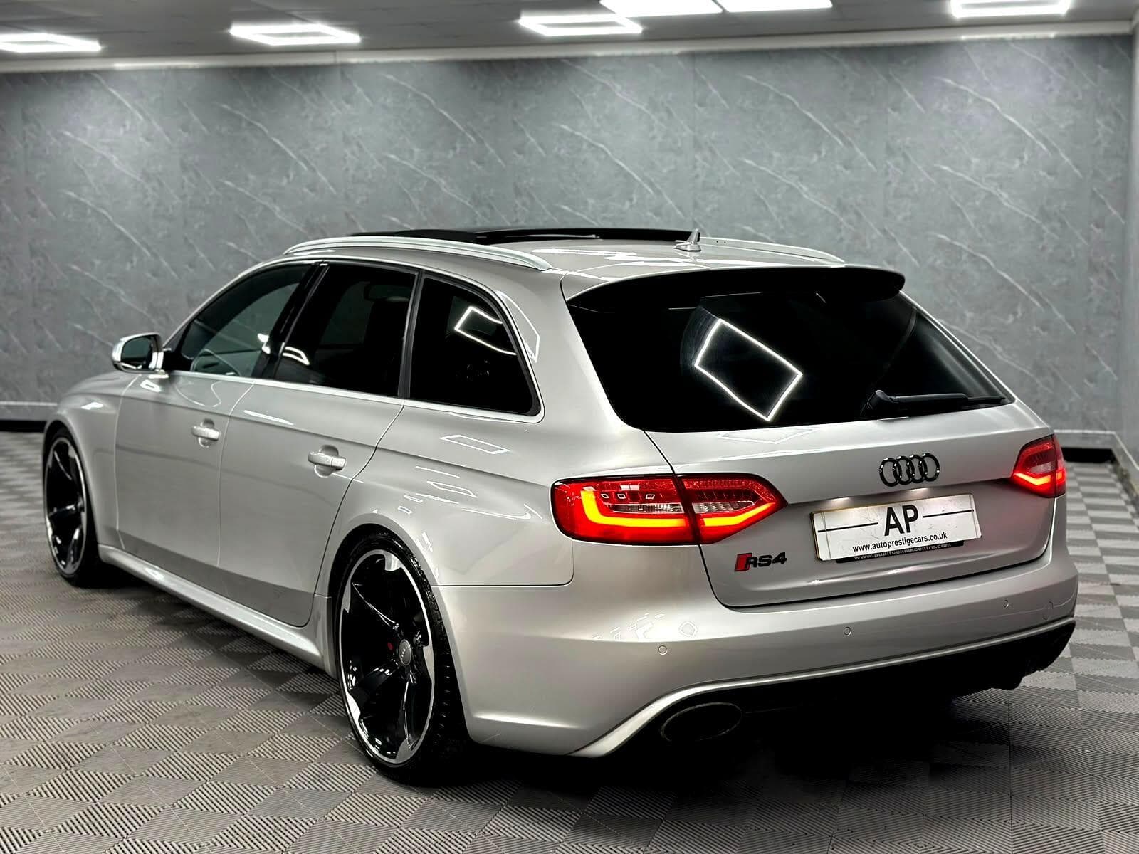 2015 Audi RS4 Avant - Thumbnail 22