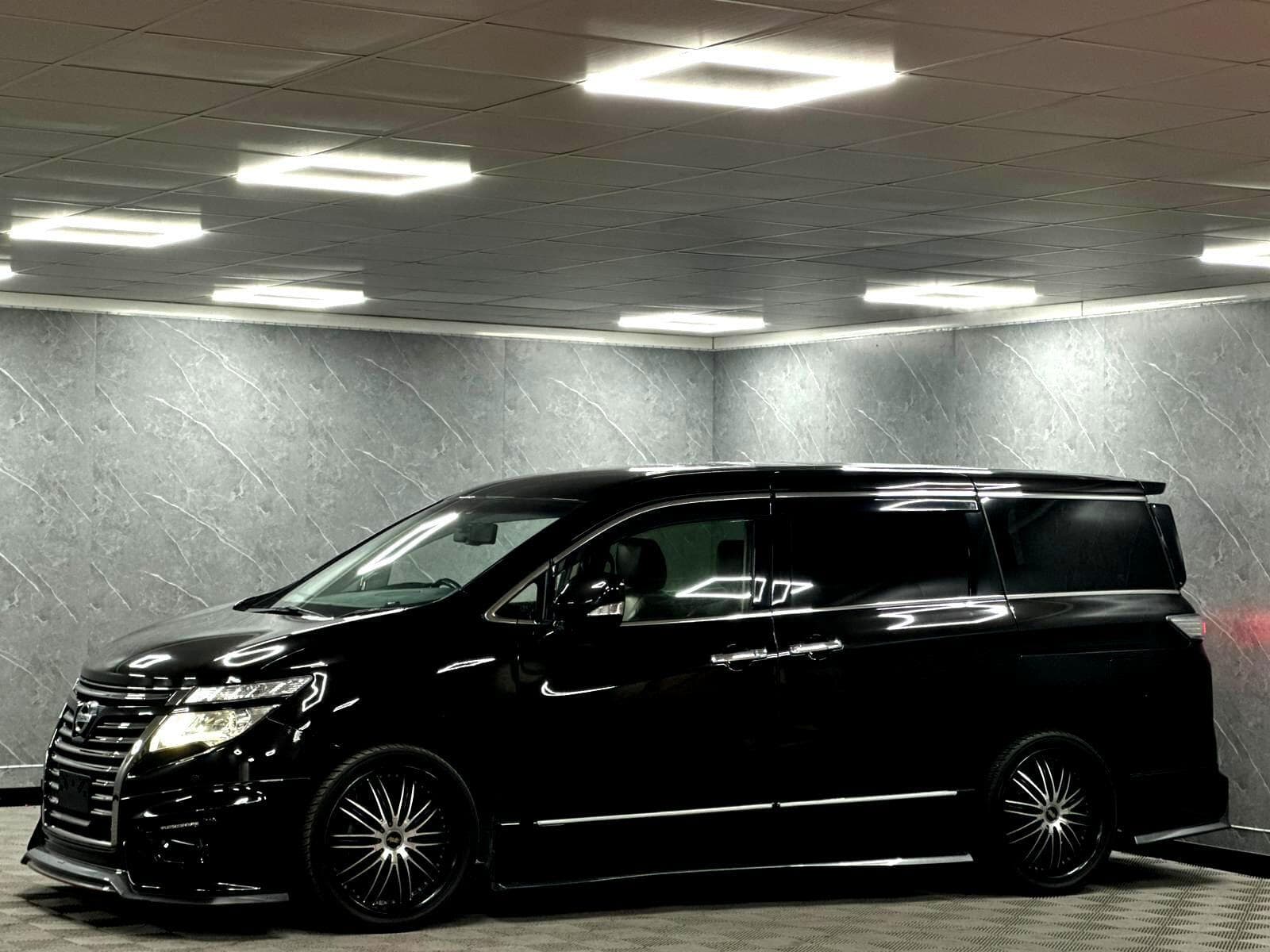 2015 Nissan Elgrand - Thumbnail 14