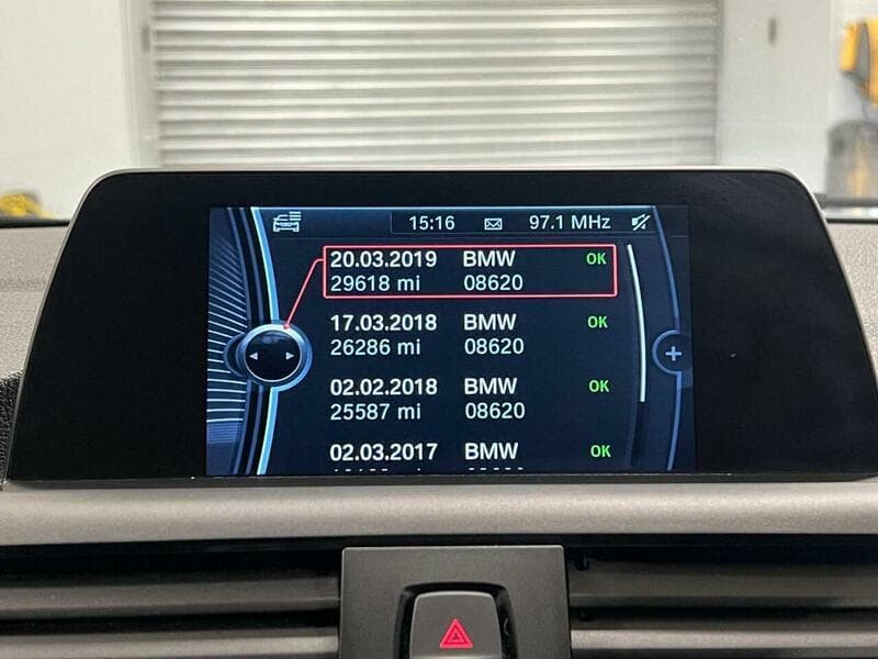 2014 BMW 1 Series - Thumbnail 41