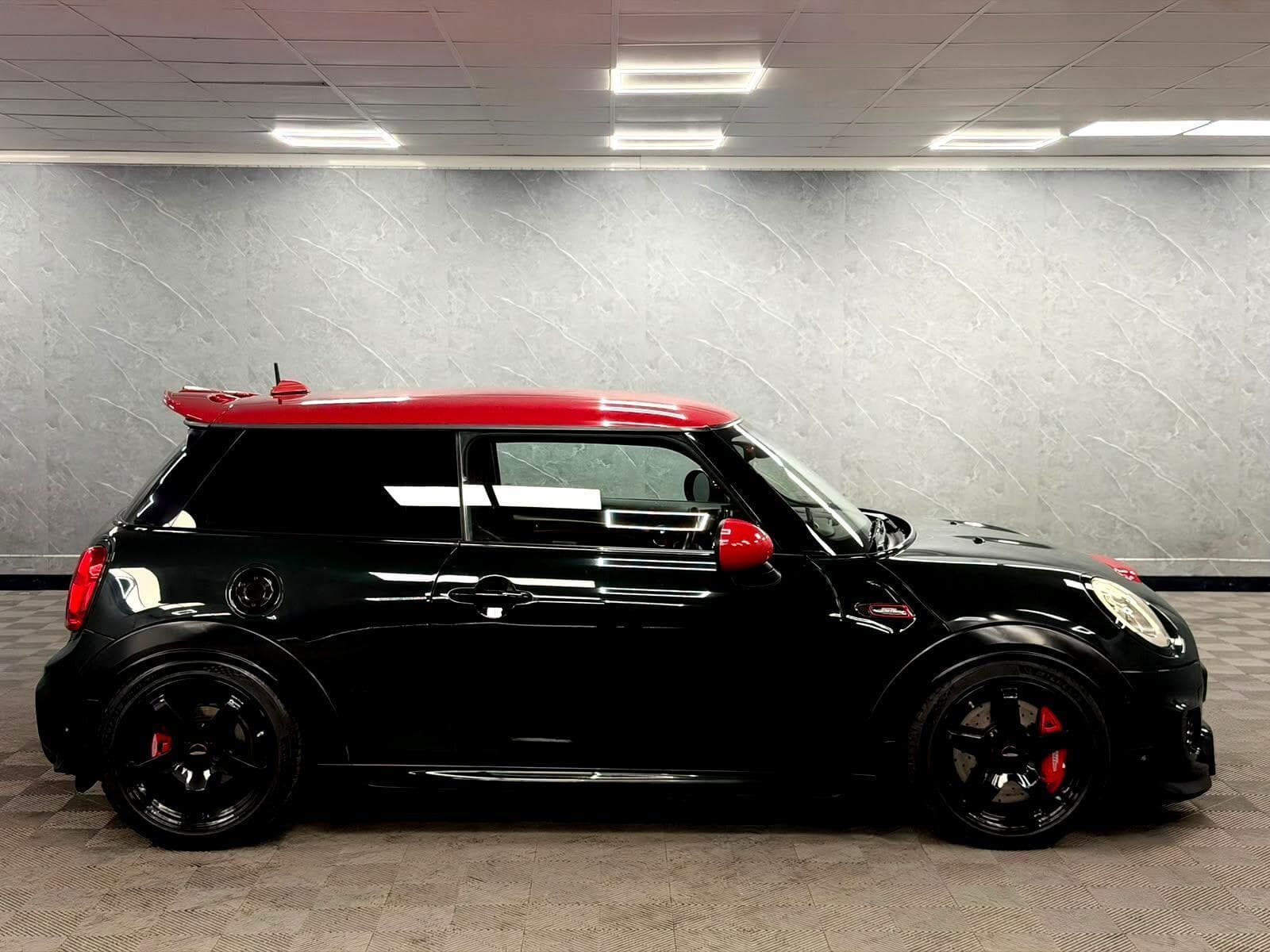 2015 MINI Hatch - Thumbnail 28