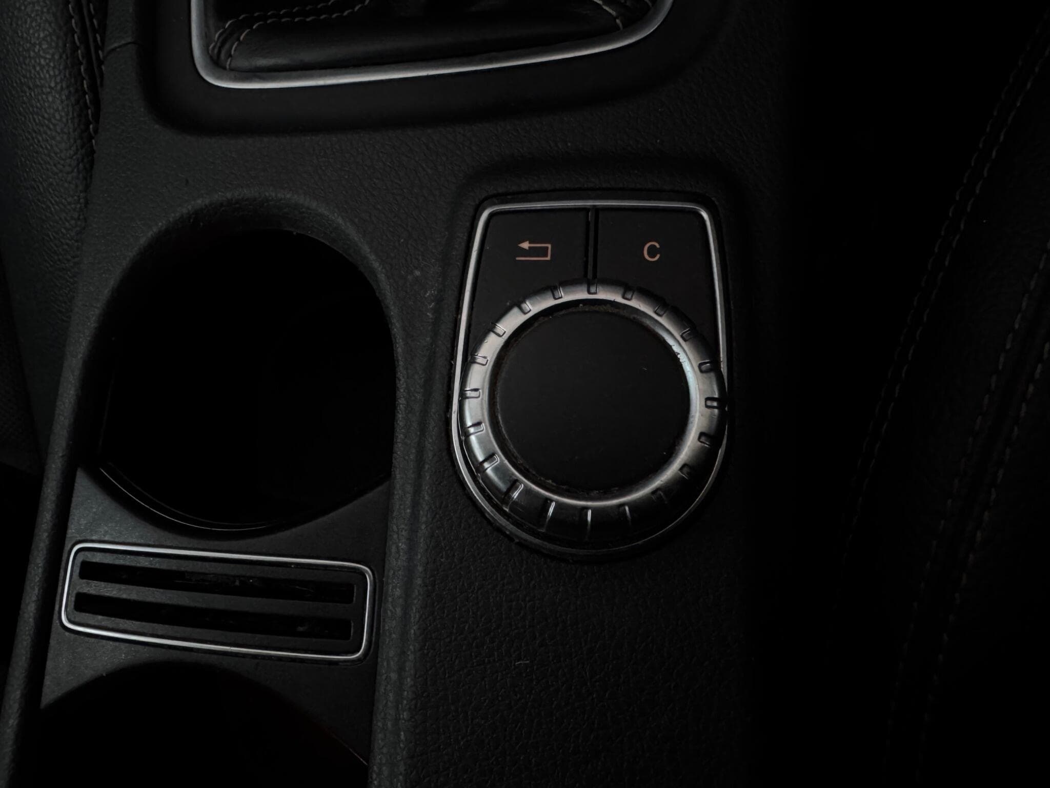 2015 Mercedes-Benz A Class - Thumbnail 18