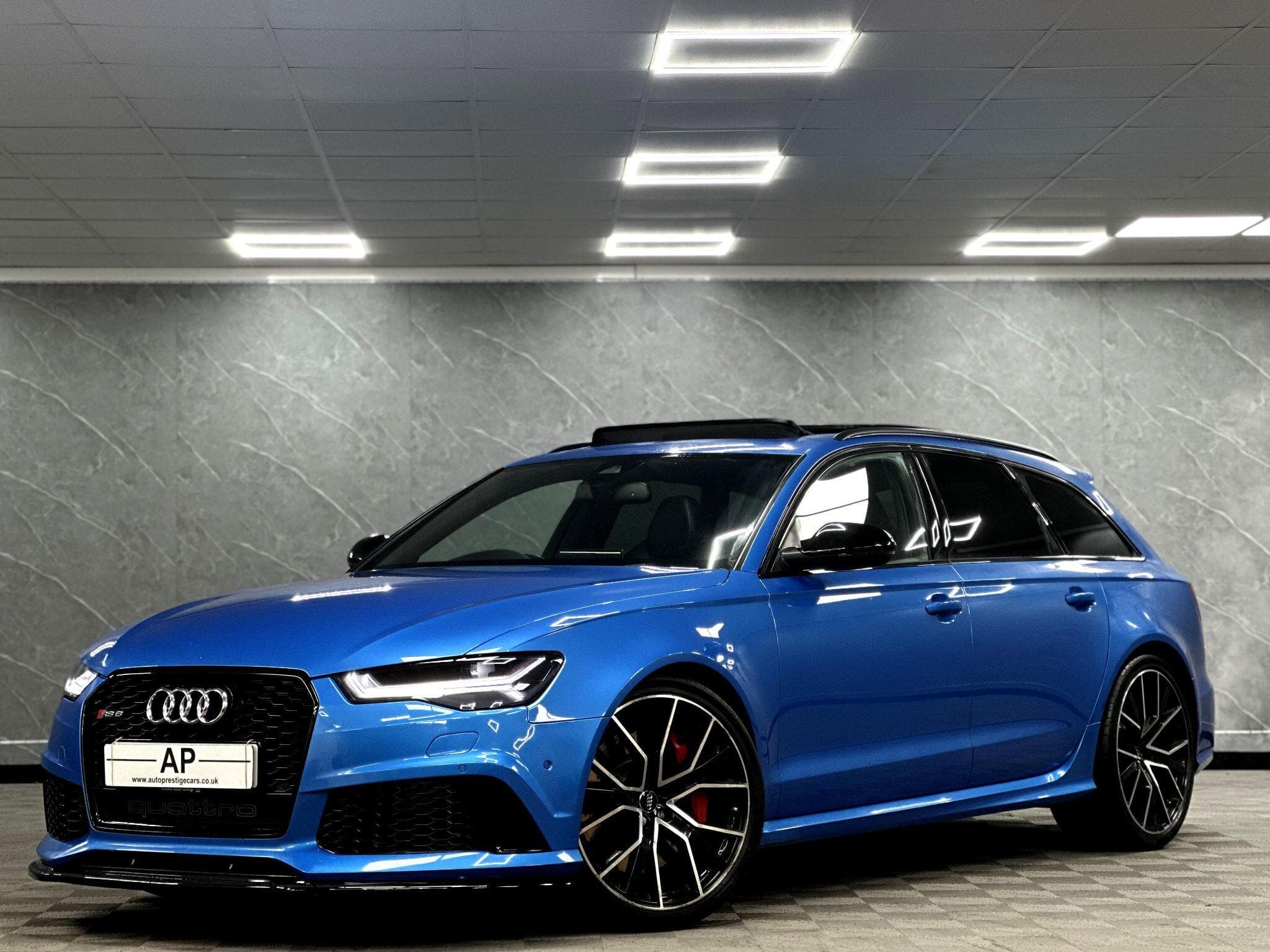 2017 Audi RS6 Avant - Thumbnail 3