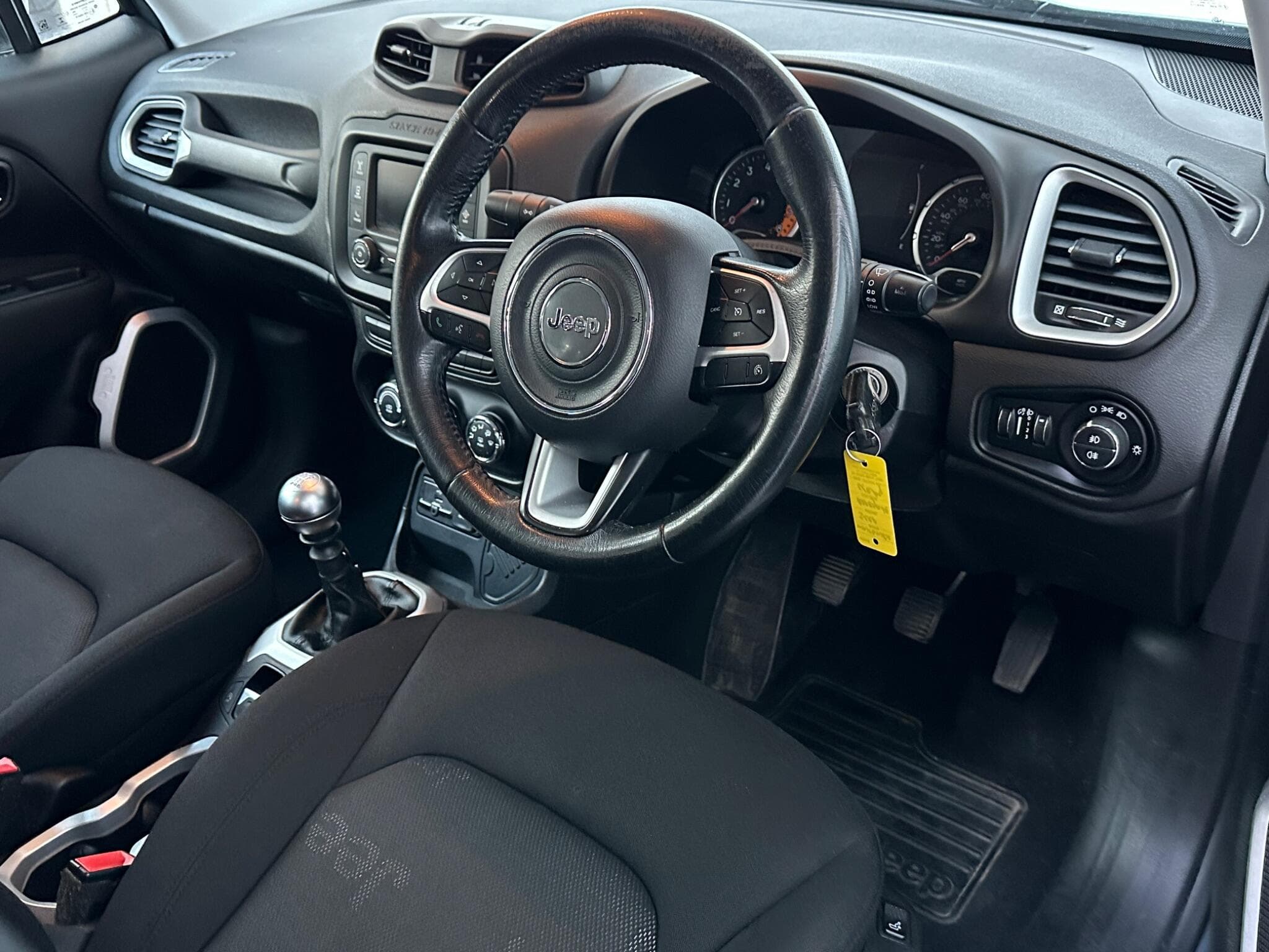 2016 Jeep Renegade - Thumbnail 4