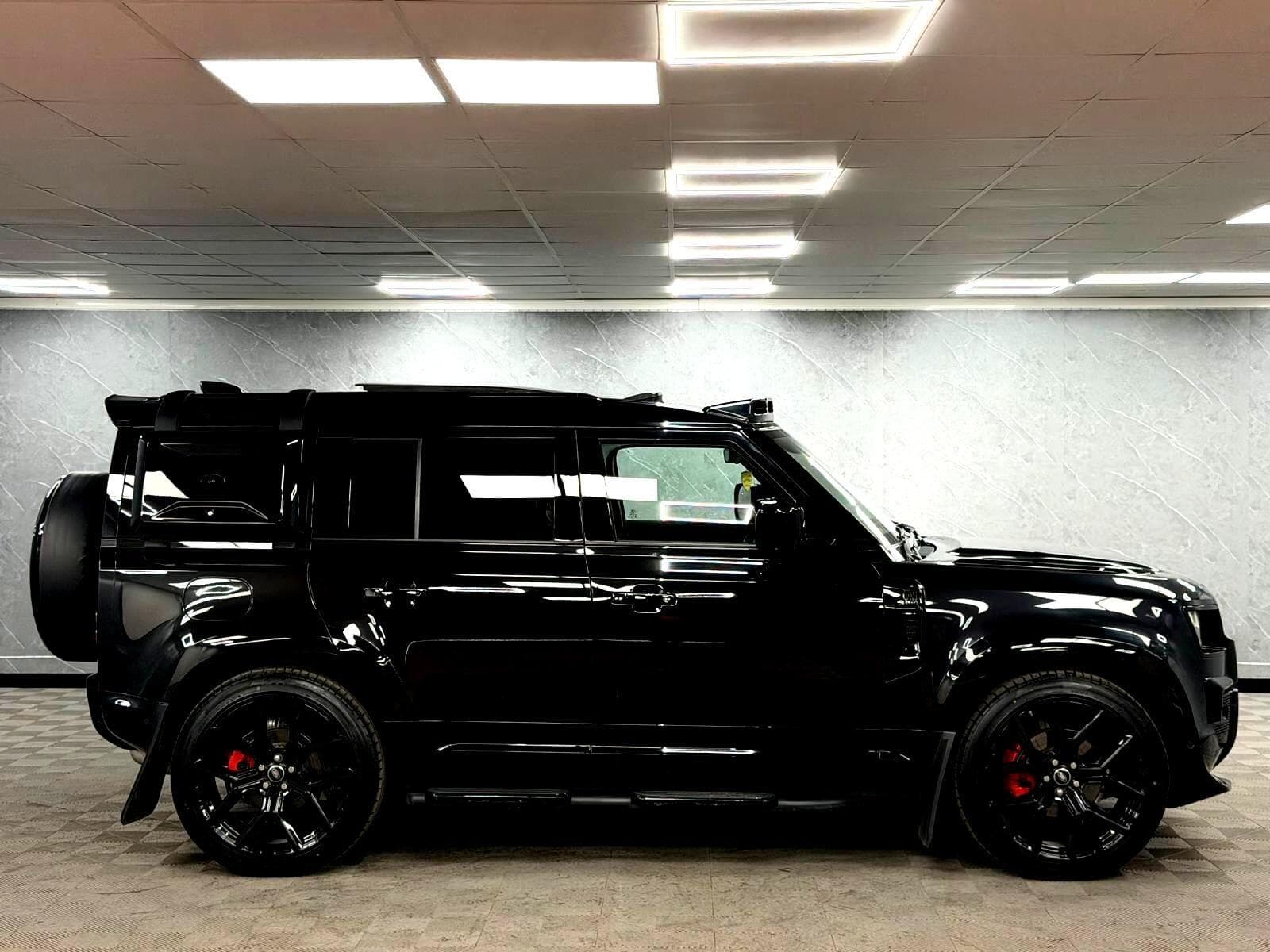 2024 Land Rover Defender 110 - Thumbnail 26