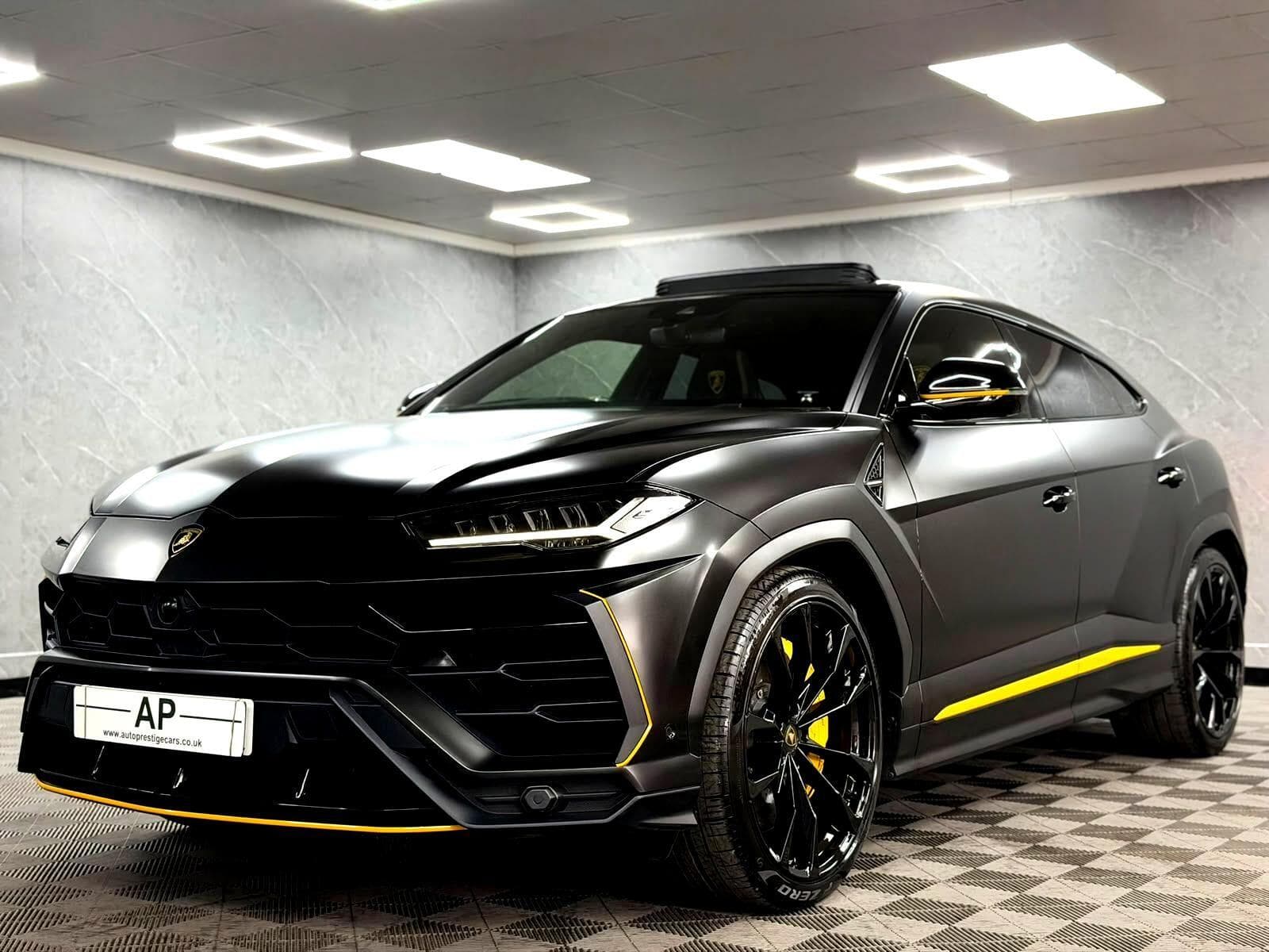 2022 Lamborghini Urus - Thumbnail 14