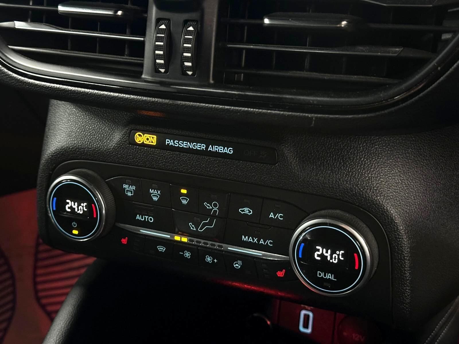 2020 Ford Focus - Thumbnail 21