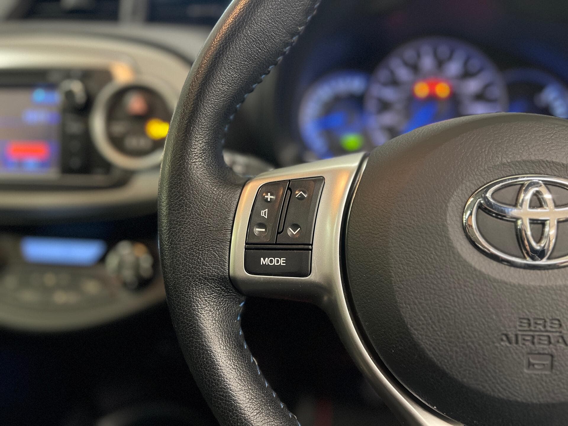 2014 Toyota Yaris - Thumbnail 28