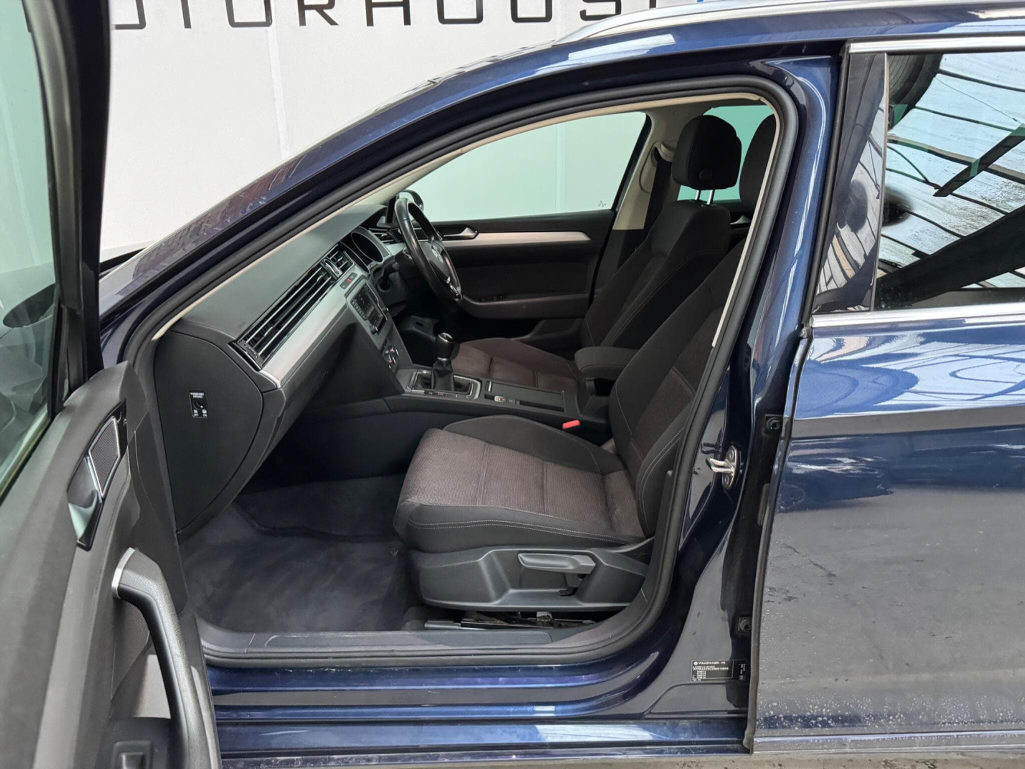 2015 Volkswagen Passat - Thumbnail 10