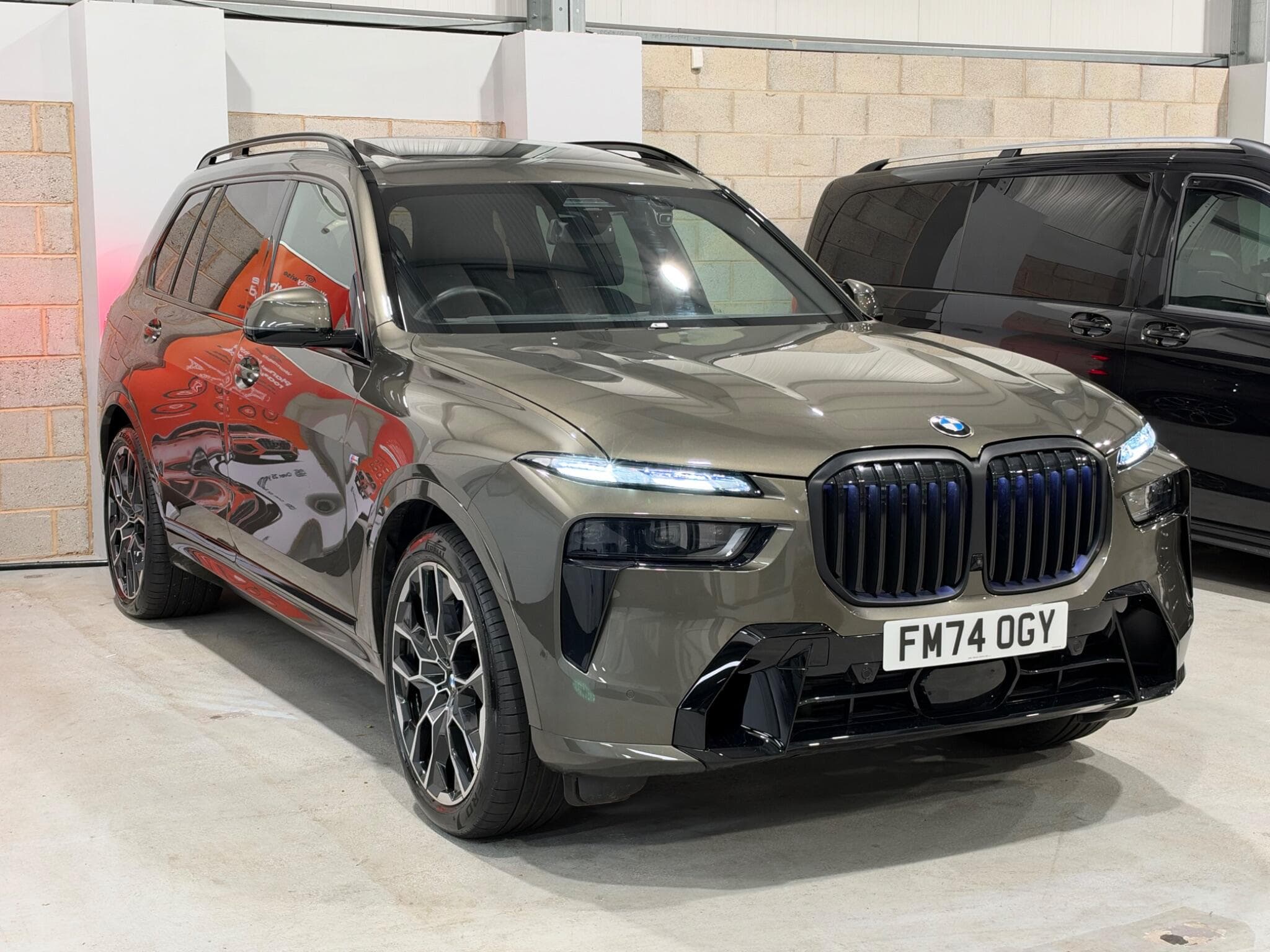 2024 BMW X7 - Thumbnail 12