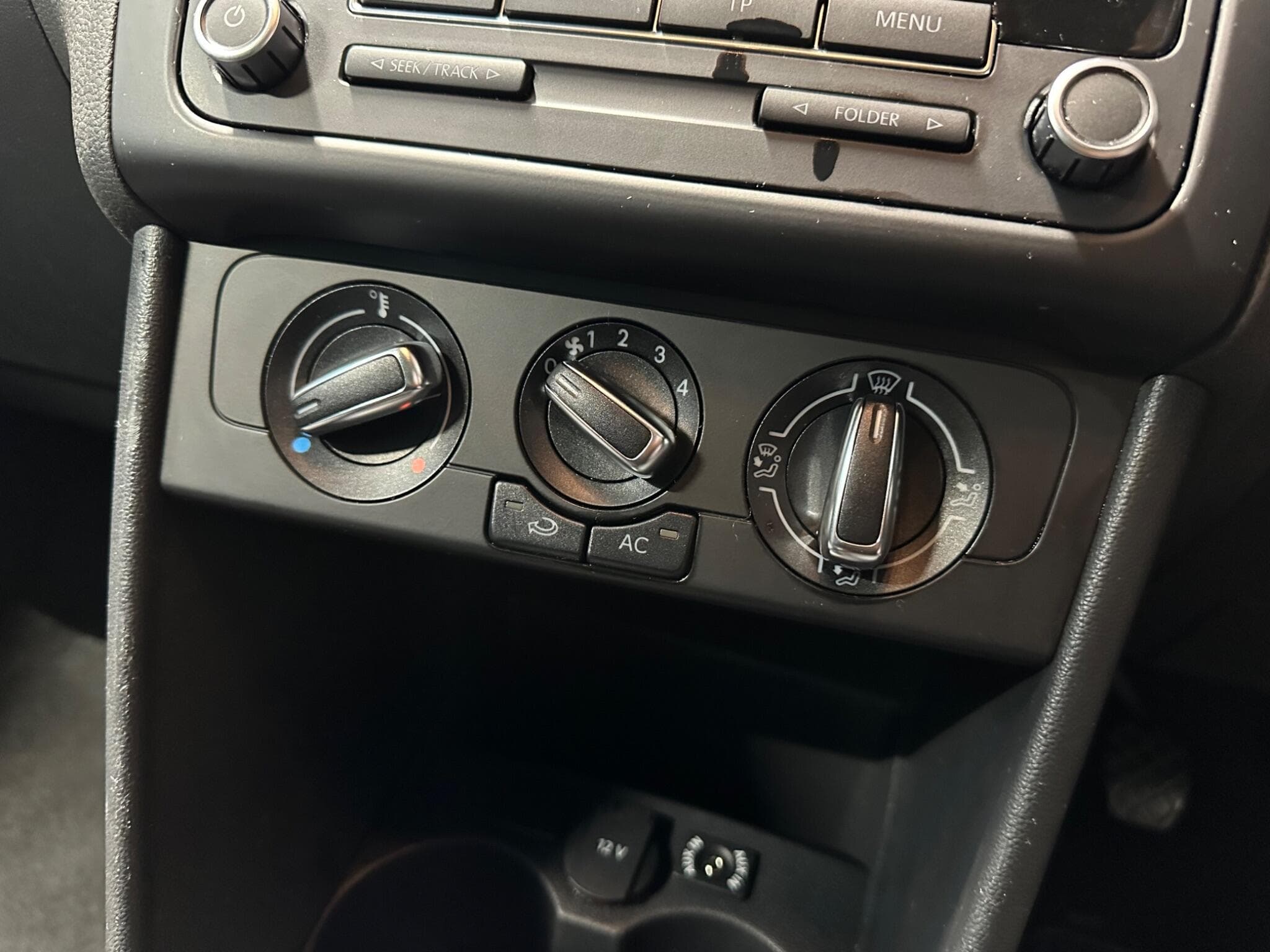 2011 Volkswagen Polo - Thumbnail 13